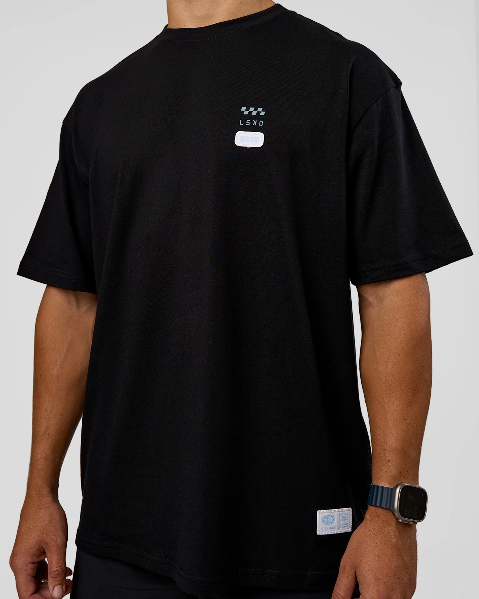 1643-archive-flxcotton-oversized-tee-black-open-air-11.webp Archive FLXCotton Oversized Tee - Black-Open Air