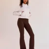 166-fusion-v-contour-high-rise-flared-legging-pockets-hot-chocolate-1.webp Fusion V-Contour High-Rise Flared Legging Pockets - Hot Chocolate