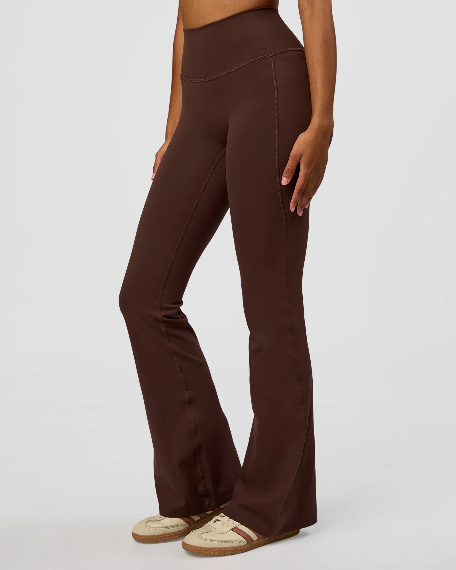 166-fusion-v-contour-high-rise-flared-legging-pockets-hot-chocolate-2.webp Fusion V-Contour High-Rise Flared Legging Pockets - Hot Chocolate