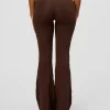 166-fusion-v-contour-high-rise-flared-legging-pockets-hot-chocolate-3.webp Fusion V-Contour High-Rise Flared Legging Pockets - Hot Chocolate