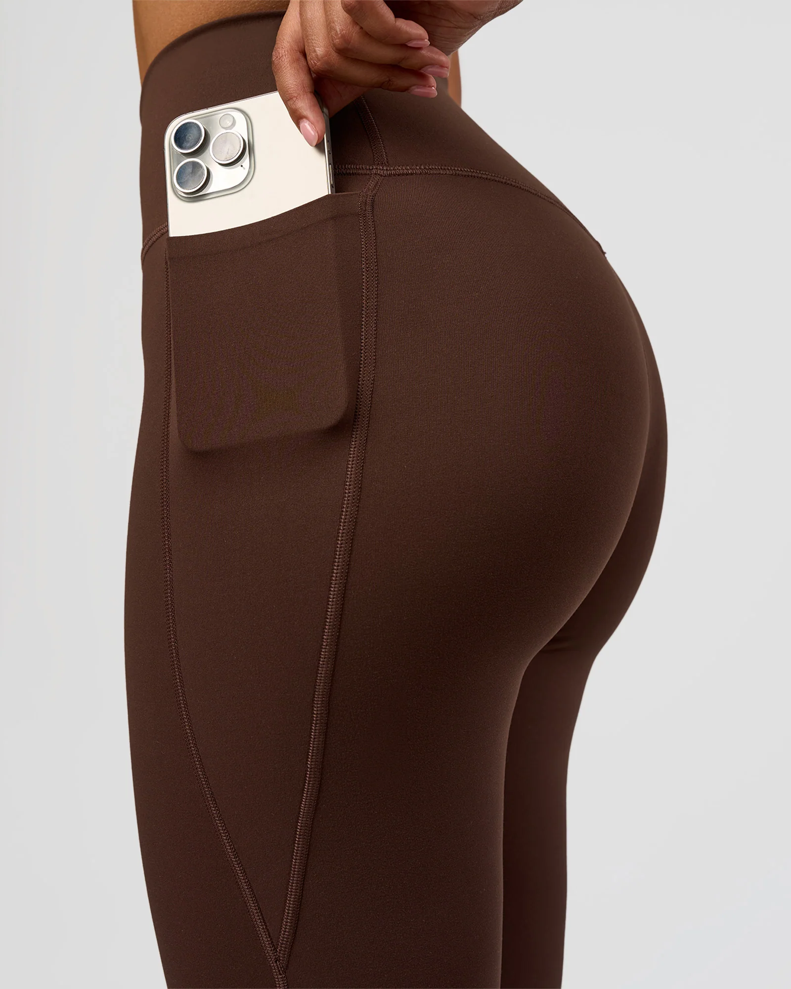 166-fusion-v-contour-high-rise-flared-legging-pockets-hot-chocolate-4.webp Fusion V-Contour High-Rise Flared Legging Pockets - Hot Chocolate