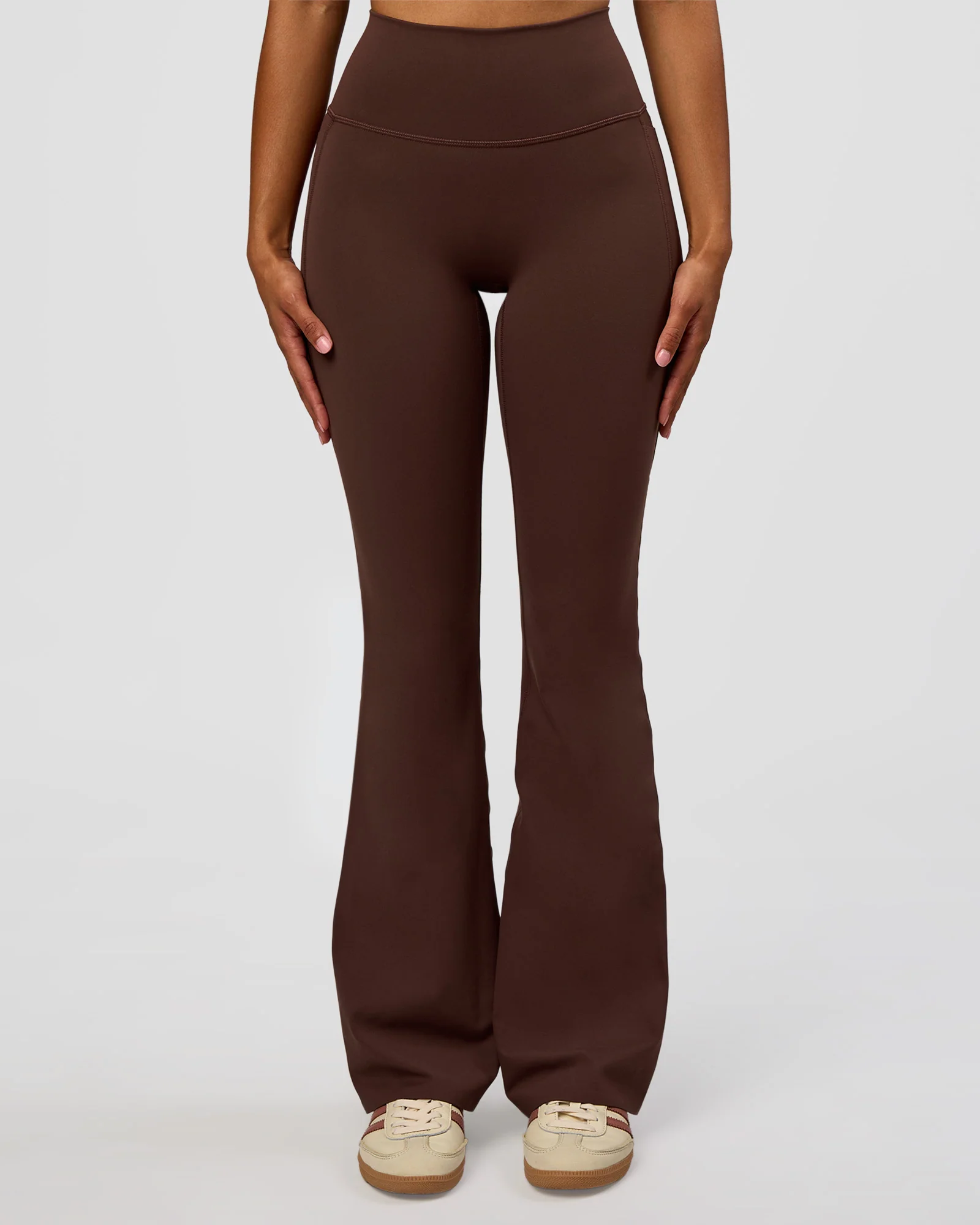 166-fusion-v-contour-high-rise-flared-legging-pockets-hot-chocolate-9.webp Fusion V-Contour High-Rise Flared Legging Pockets - Hot Chocolate