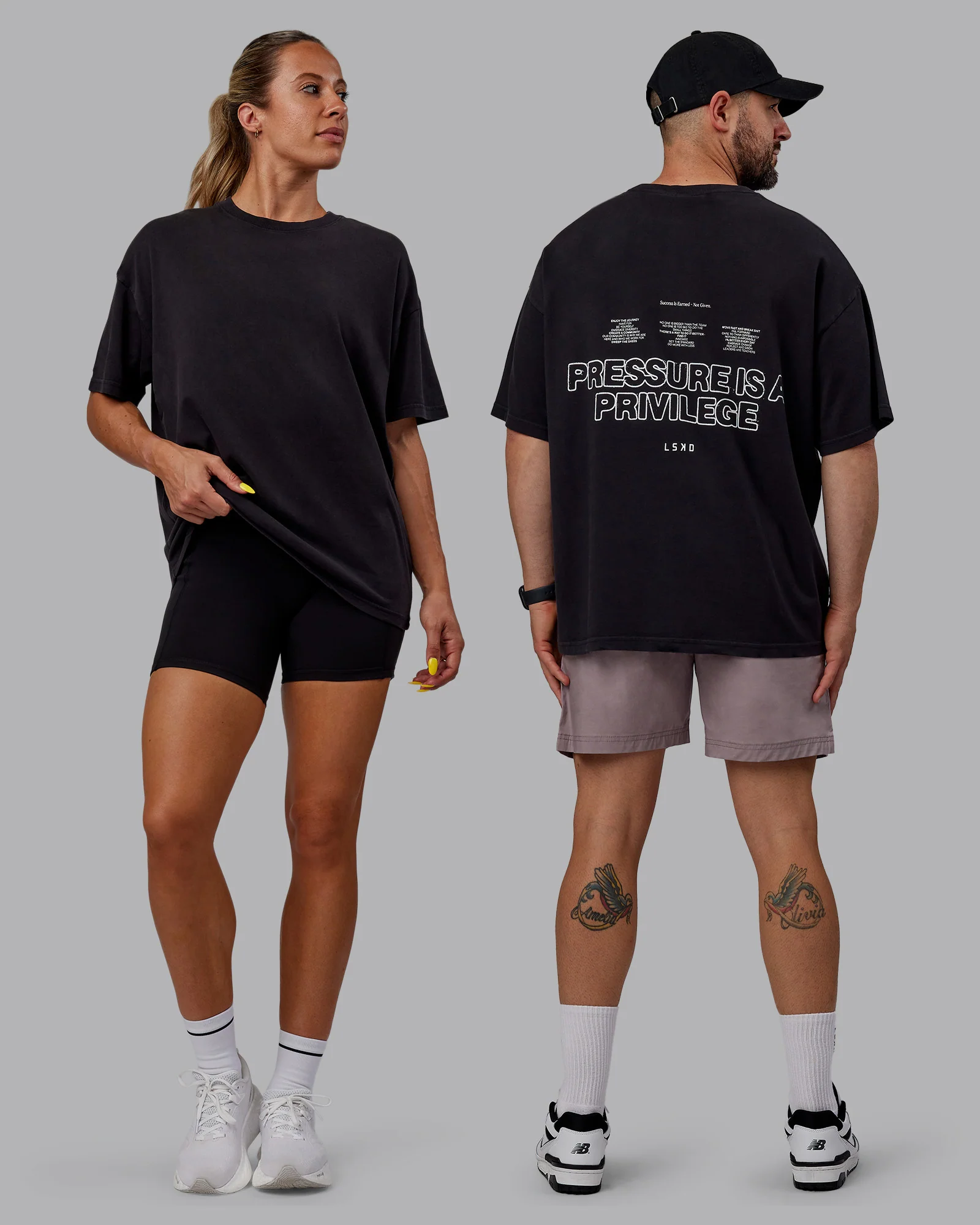 1661-pressure-washed-heavyweight-oversize-tee-black-white-1.webp Pressure Washed Heavyweight Oversize Tee - Black-White