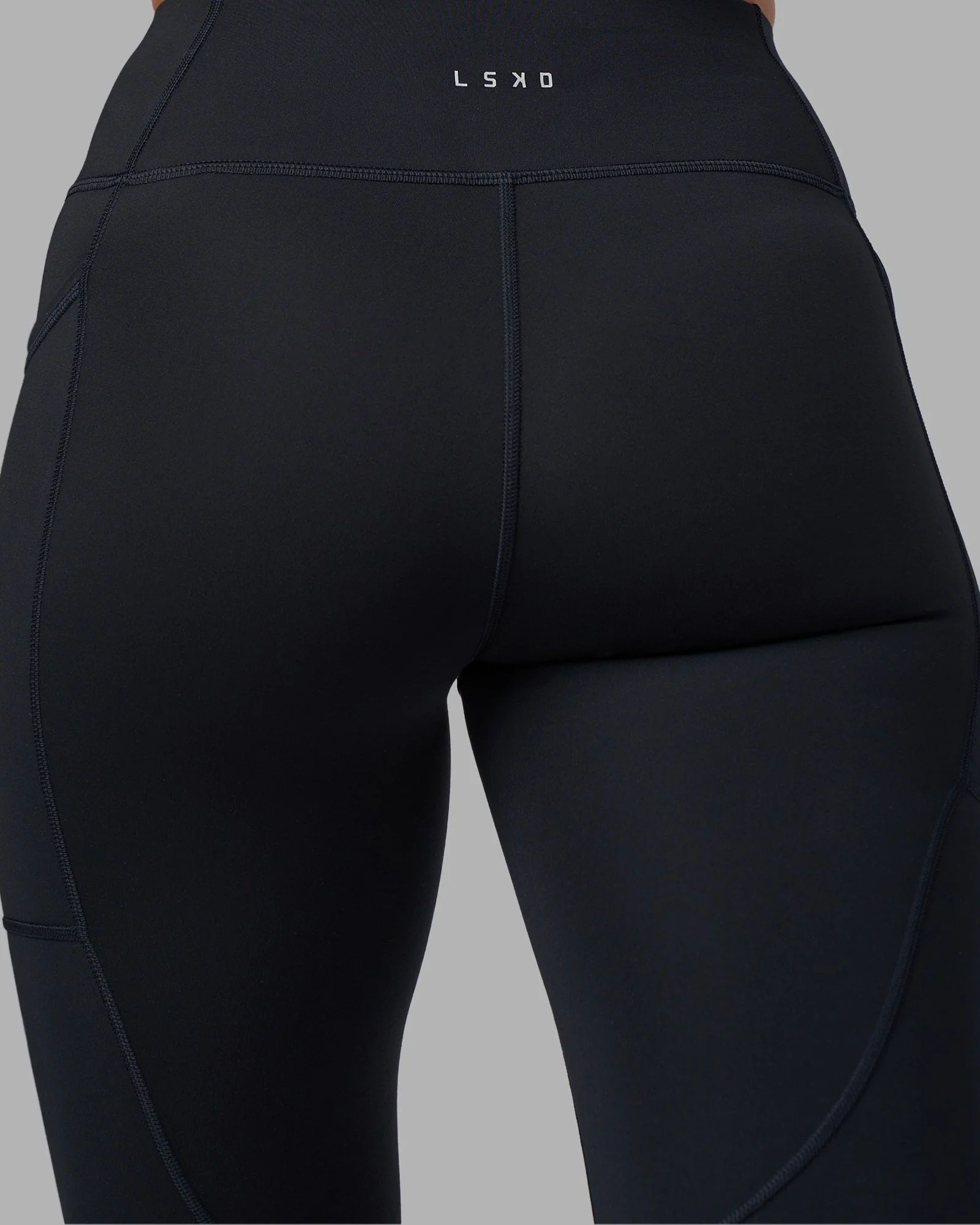 16613-rep-ultra-high-rise-full-length-legging-pockets-black-blue-atoll-9.webp Rep Ultra High-Rise Full Length Legging Pockets - Black-Blue Atoll