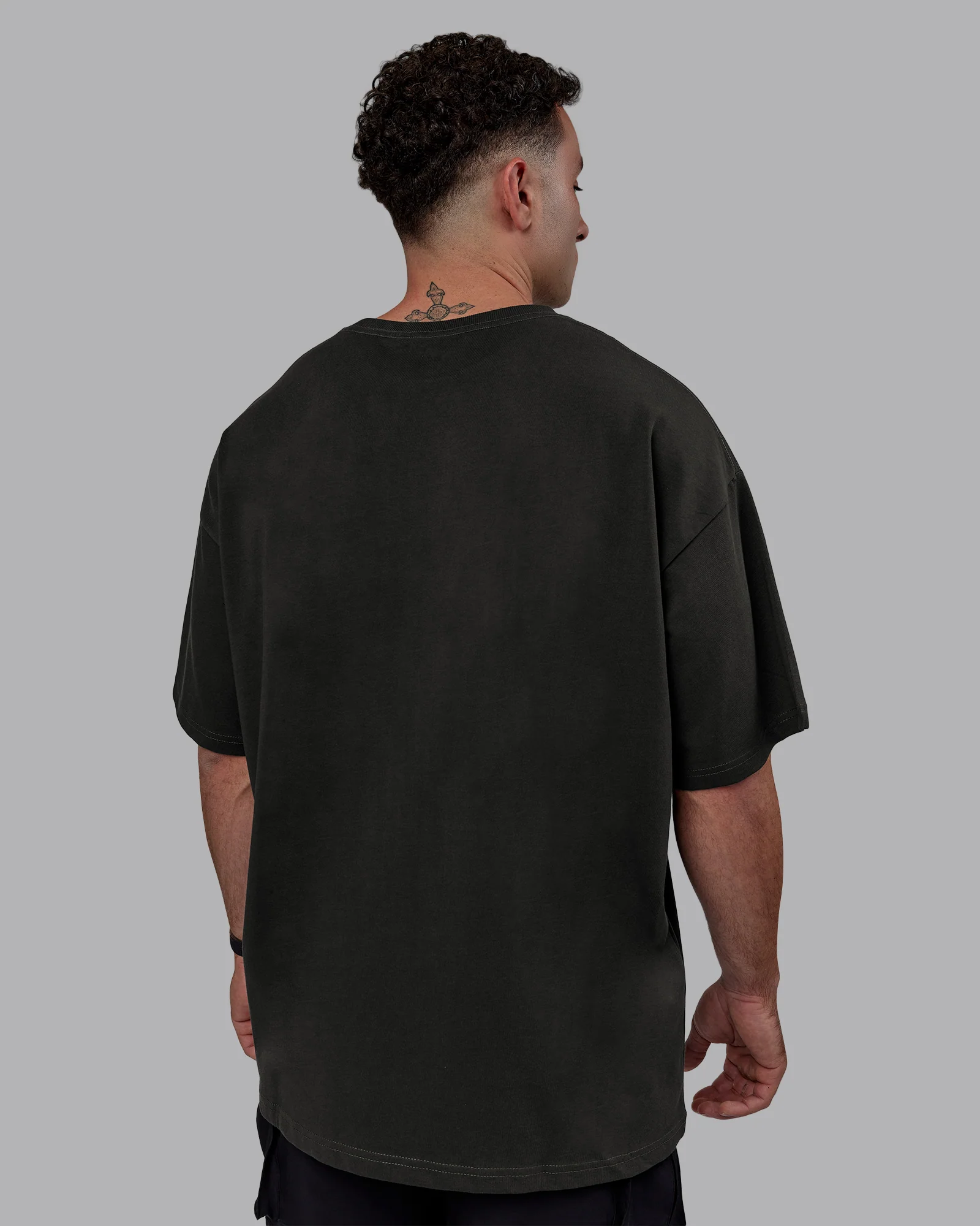 16648-mvp-heavyweight-tee-oversize-pirate-black-3.webp MVP Heavyweight Tee Oversize - Pirate Black