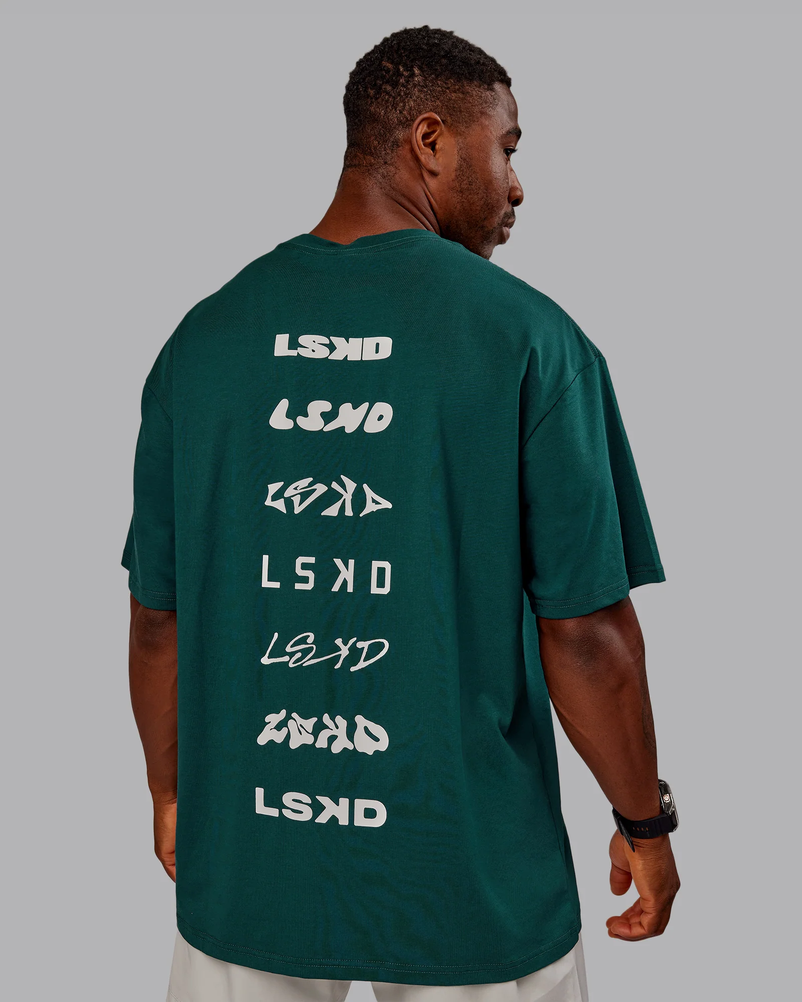 16696-variation-flxcotton-oversized-tee-dark-moss-digital-mist-10.webp Variation FLXCotton Oversized Tee - Dark Moss-Digital Mist