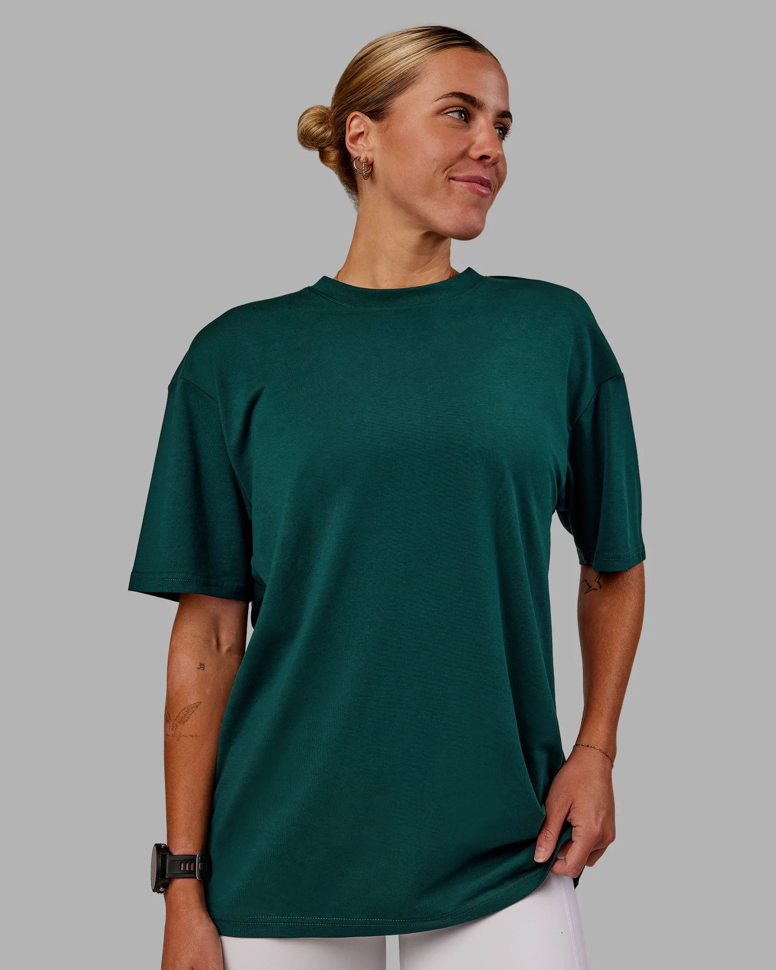 16696-variation-flxcotton-oversized-tee-dark-moss-digital-mist-3.webp Variation FLXCotton Oversized Tee - Dark Moss-Digital Mist
