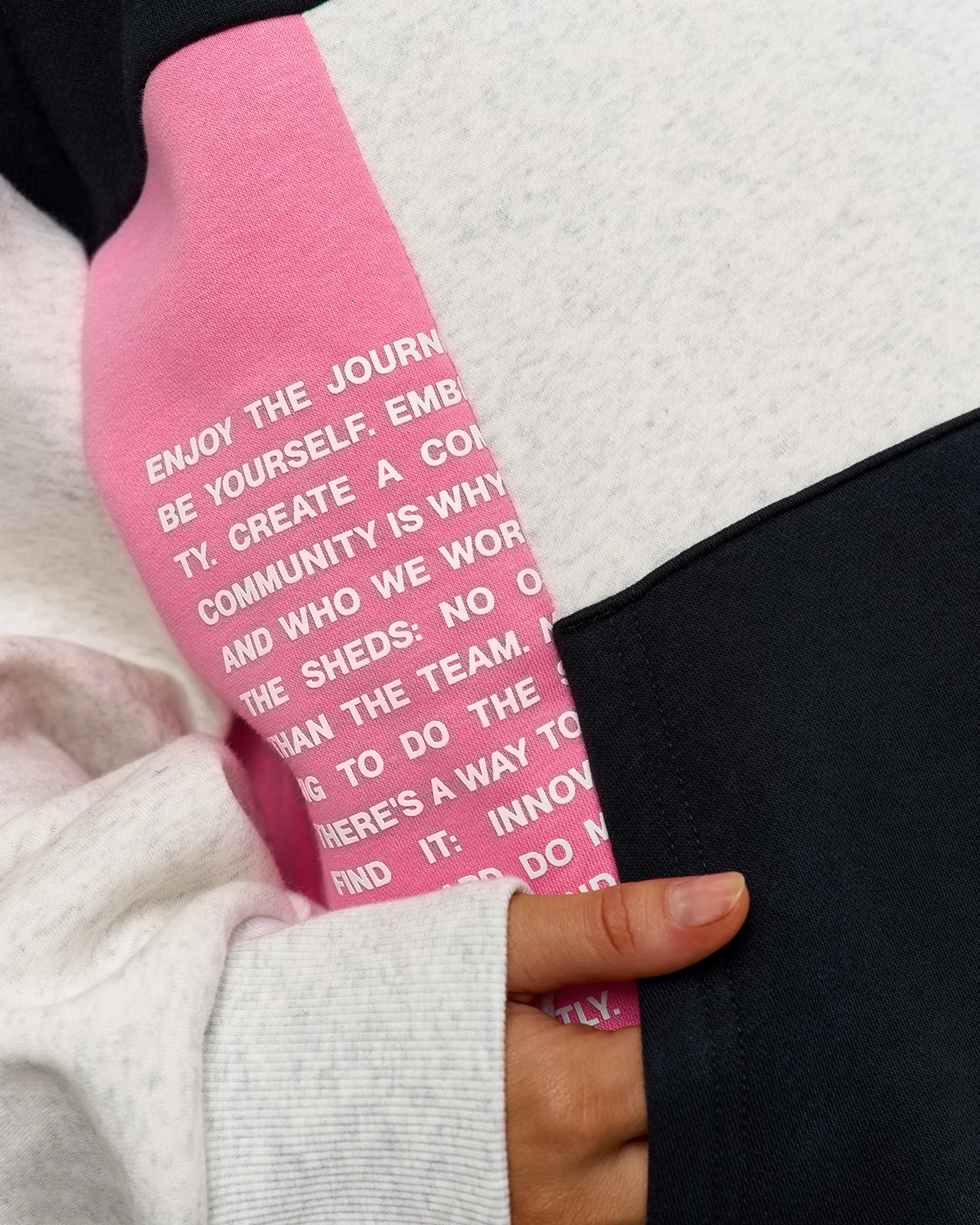 1670-deconstructed-fleece-hoodie-caviar-candy-pink-grey-marl-10.webp Deconstructed Fleece Hoodie - Caviar-Candy Pink-Grey Marl