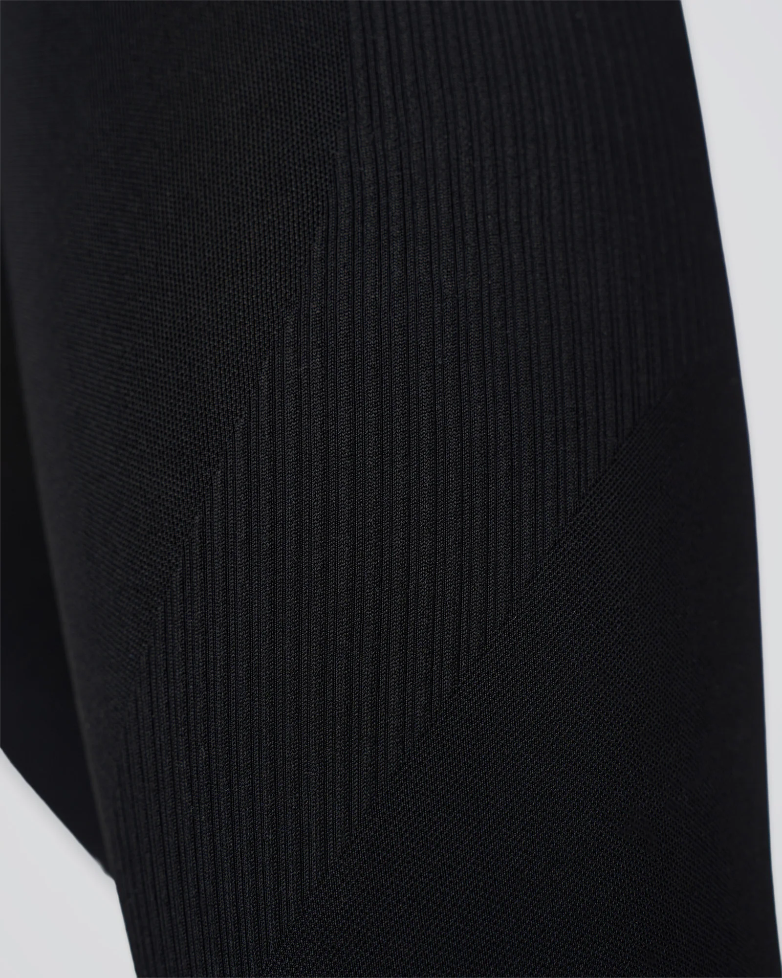 16713-surge-seamless-high-rise-full-length-legging-black-10.webp Surge Seamless High-Rise Full Length Legging - Black