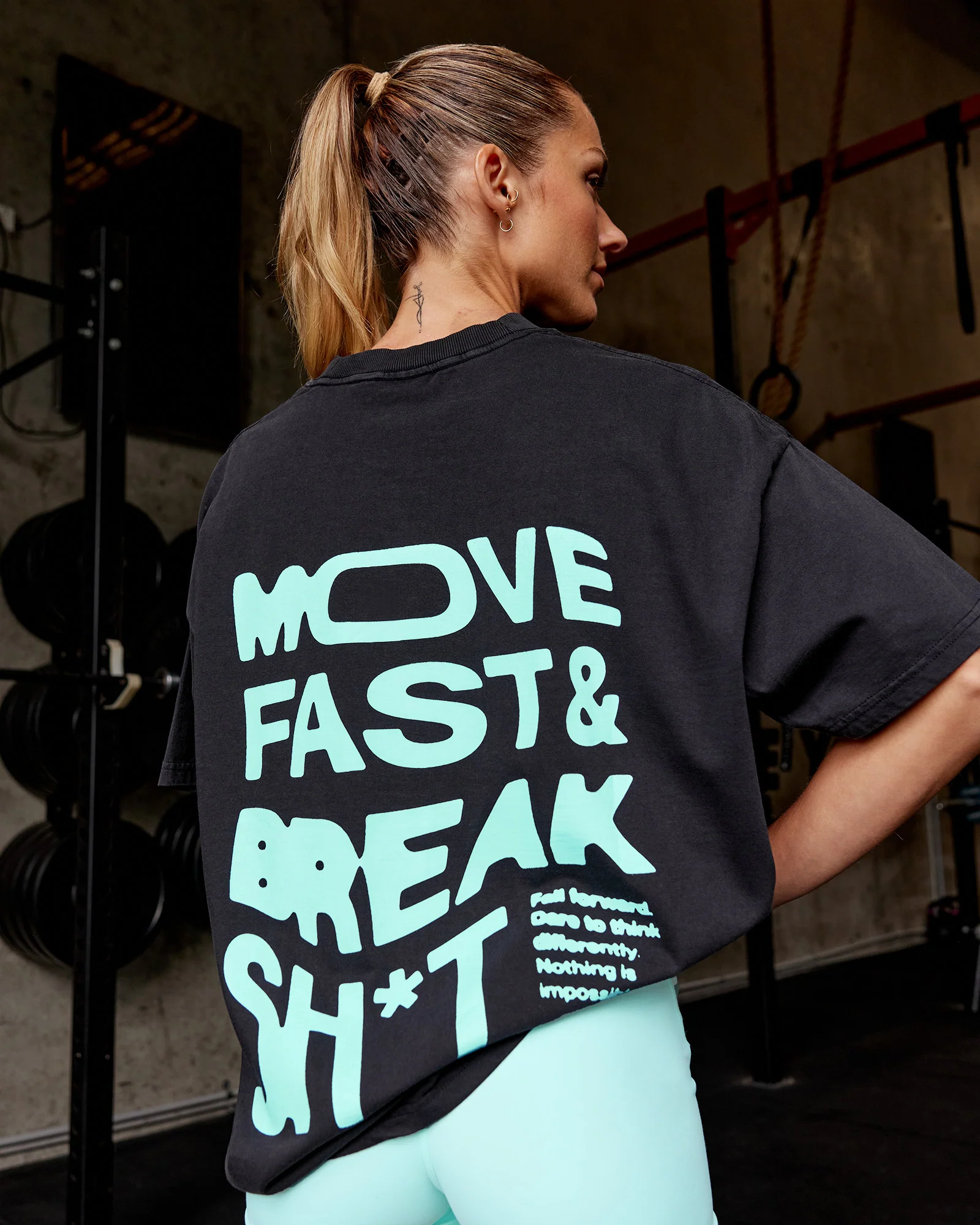 16750-move-fast-washed-heavyweight-tee-oversize-black-island-paradise-2.webp Move Fast Washed Heavyweight Tee Oversize - Black-Island Paradise