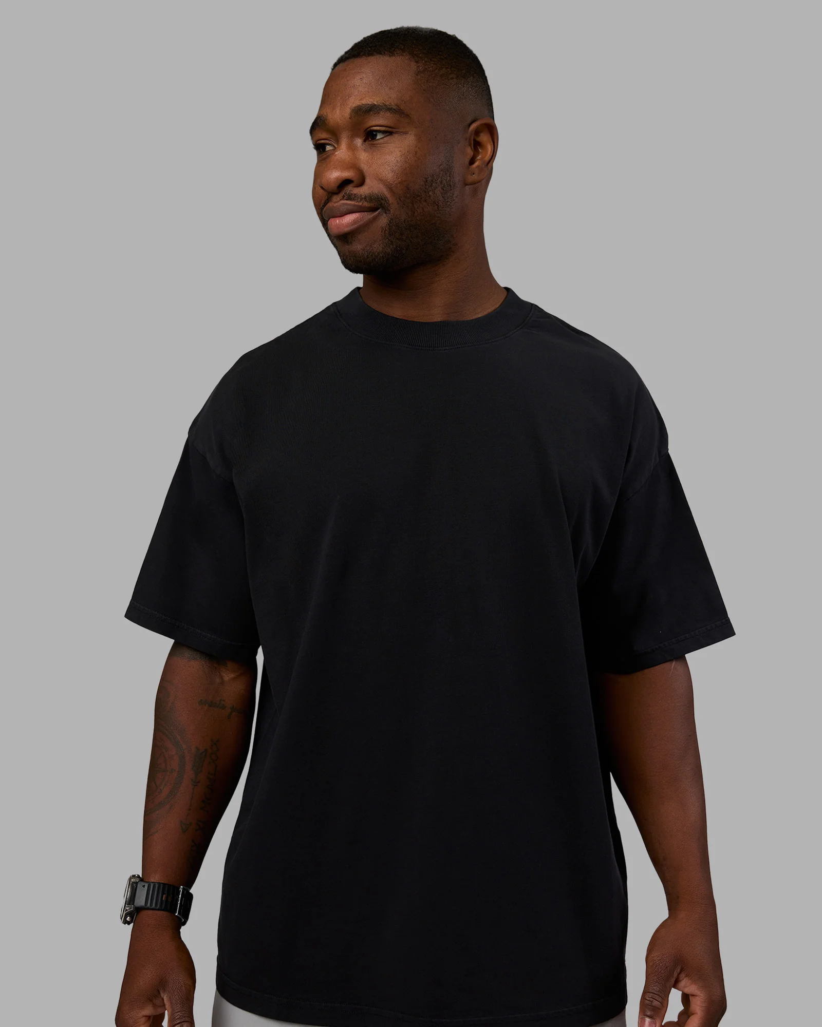 16750-move-fast-washed-heavyweight-tee-oversize-black-island-paradise-3.webp Move Fast Washed Heavyweight Tee Oversize - Black-Island Paradise