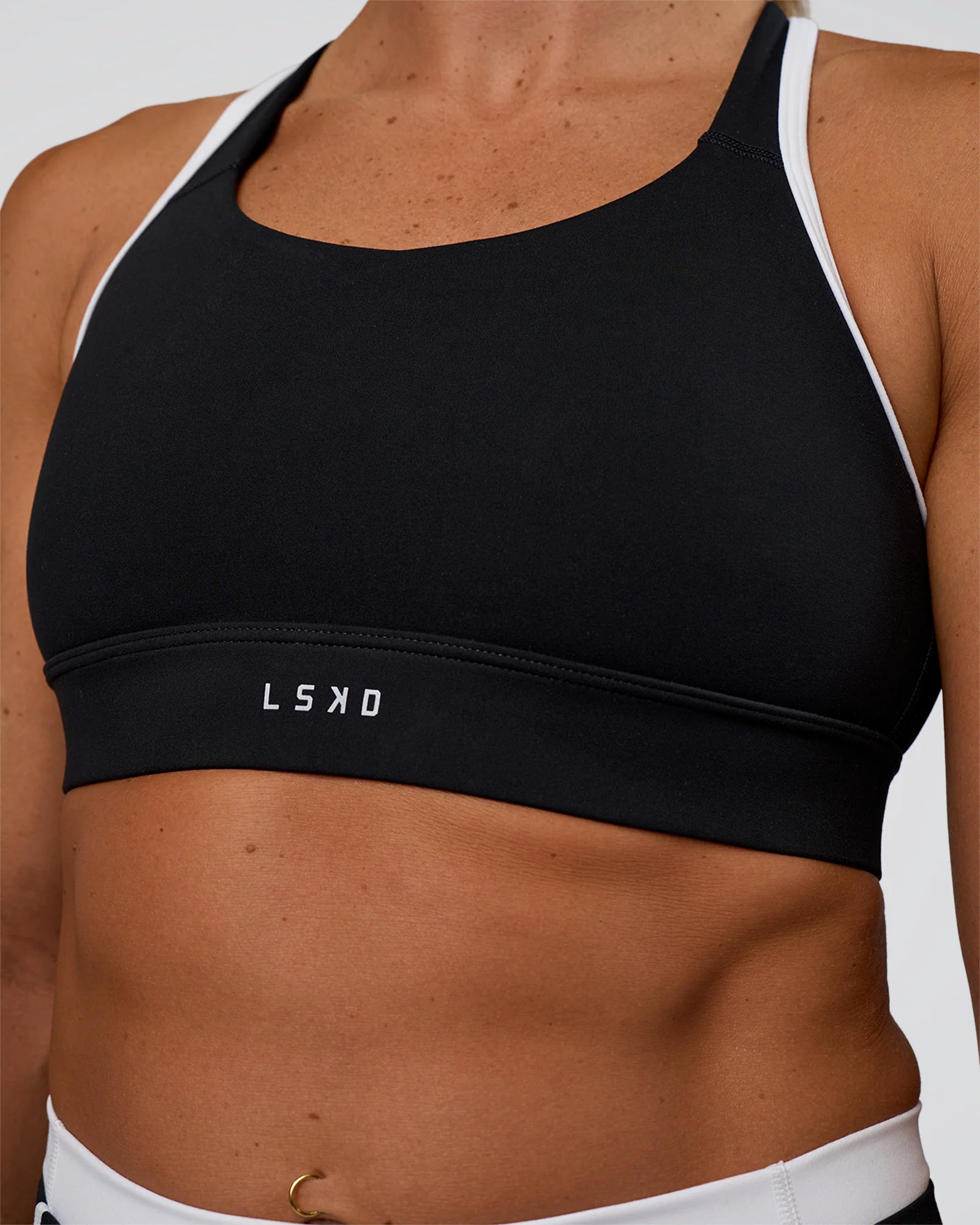 Distinction Sports Bra 2.0 - Black-White