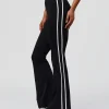 1679-fusion-v-contour-bind-high-rise-flared-legging-black-white-1.webp Fusion V-Contour Bind High-Rise Flared Legging - Black-white