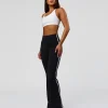 1679-fusion-v-contour-bind-high-rise-flared-legging-black-white-6.webp Fusion V-Contour Bind High-Rise Flared Legging - Black-white
