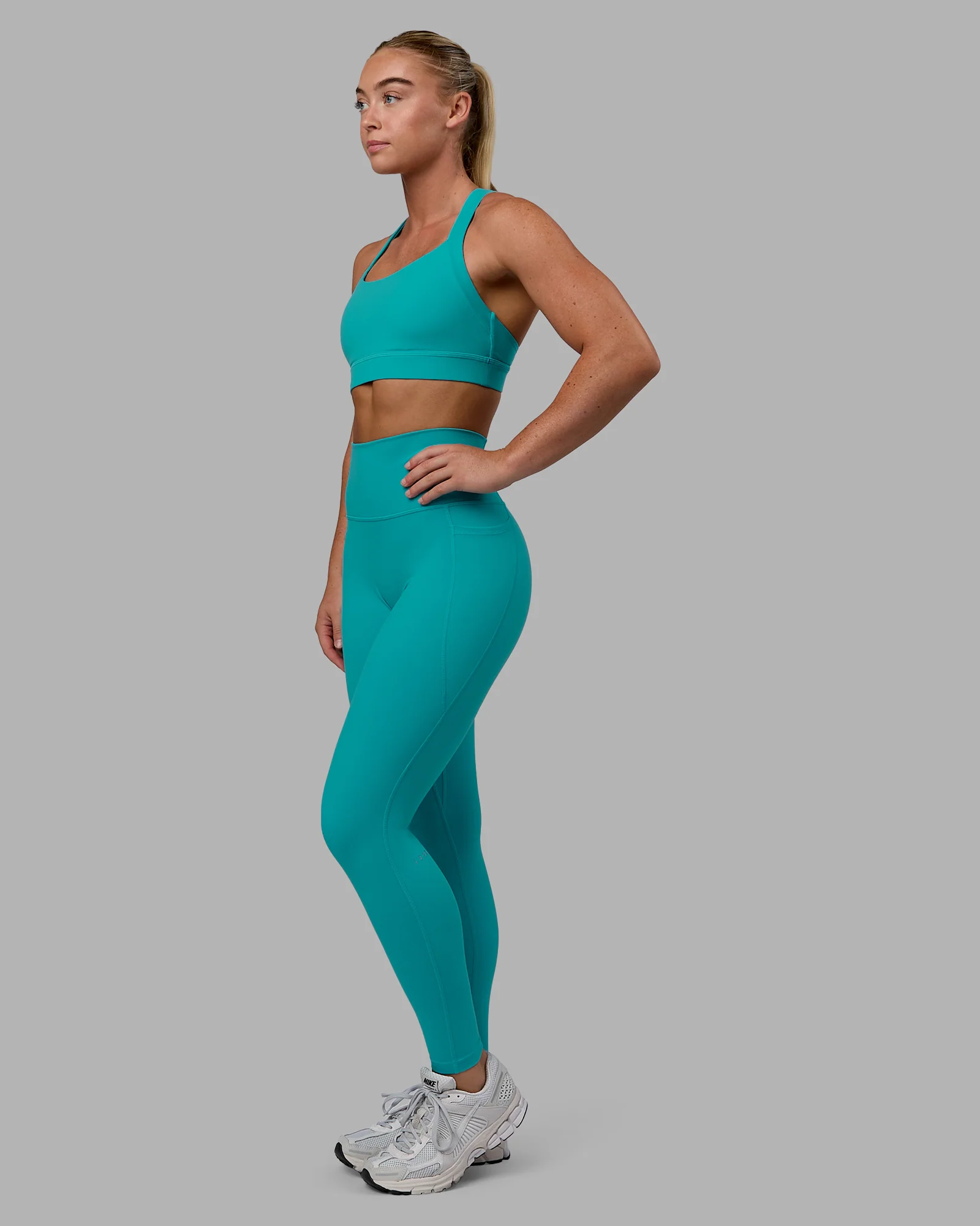 16927-fusion-ultra-high-rise-full-length-legging-pockets-uplift-blue-5.webp Fusion Ultra High-Rise Full Length Legging Pockets - Uplift Blue