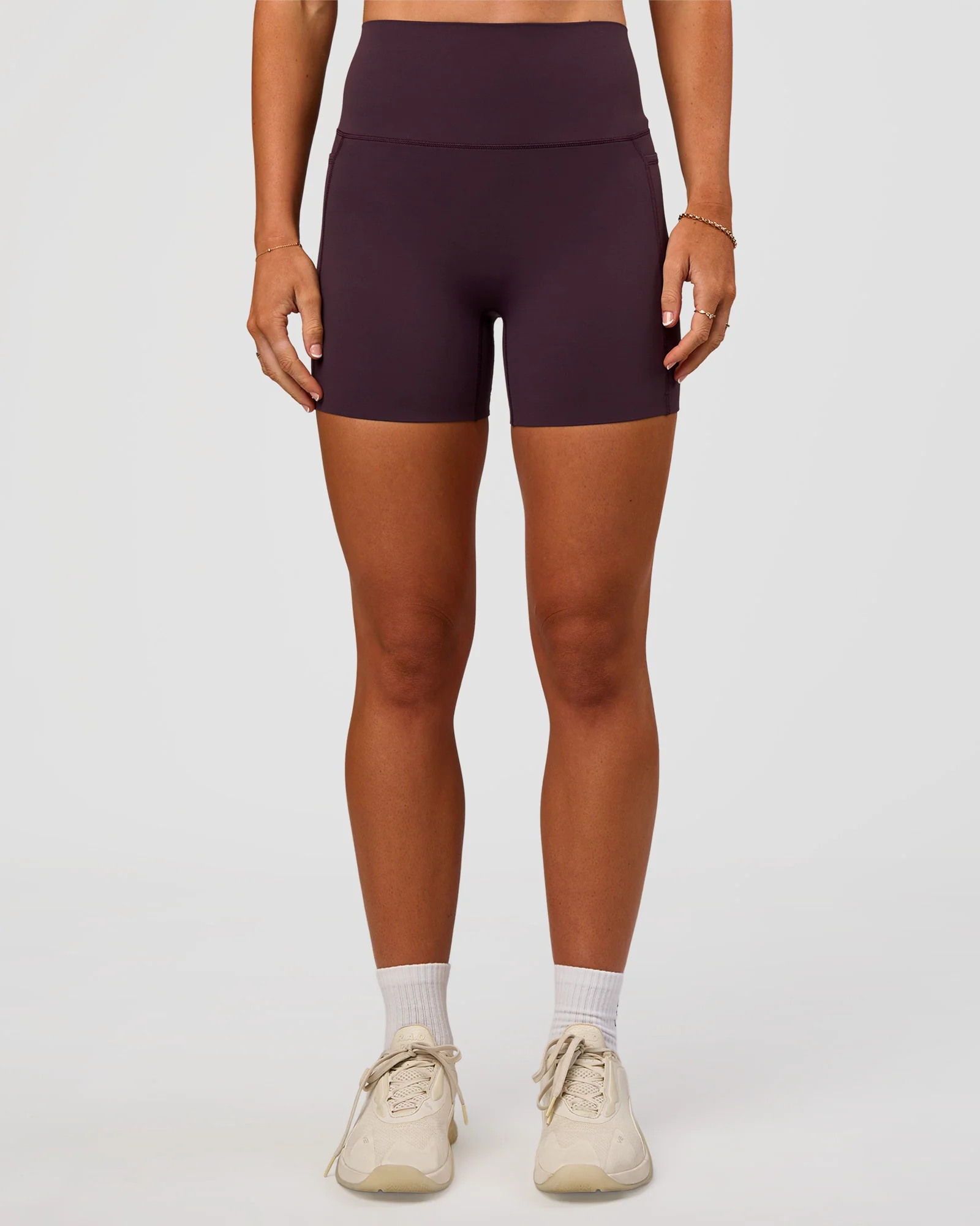 16972-elixir-ultra-high-rise-4-short-pockets-midnight-plum-2.webp Elixir Ultra High-Rise 4" Short Pockets - Midnight Plum