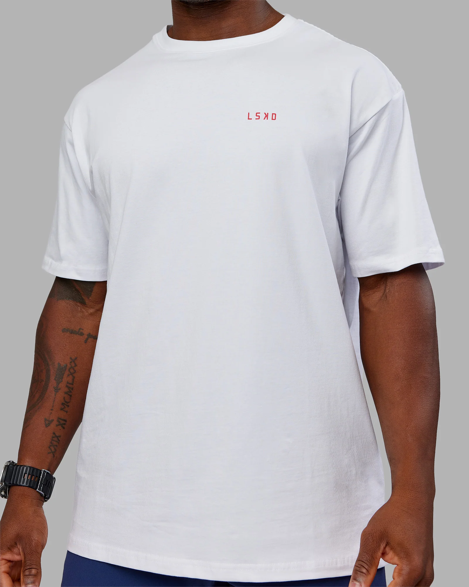 17008-dare-to-think-flxcotton-tee-oversize-white-scarlet-11.webp Dare To Think FLXCotton Tee Oversize - White-Scarlet