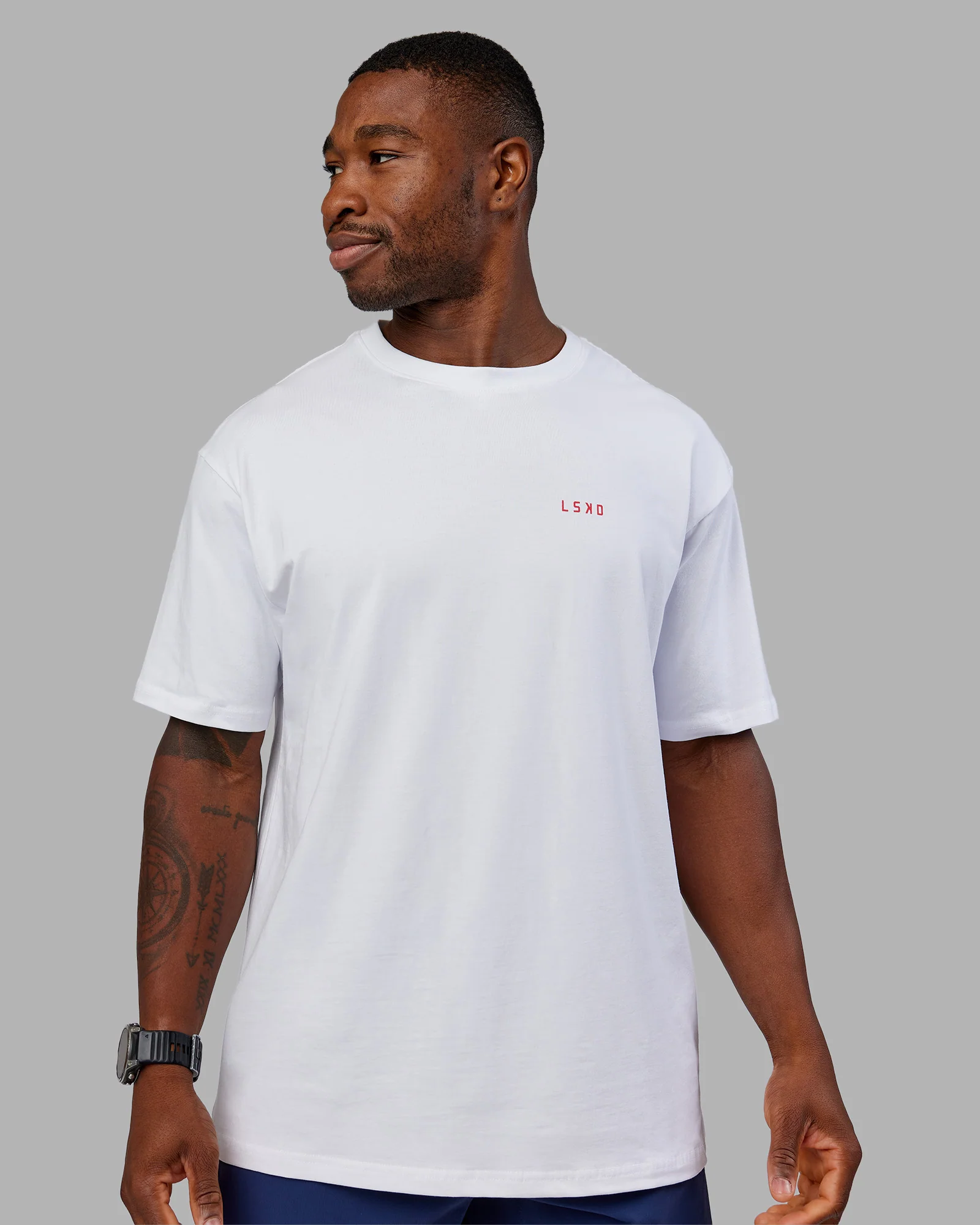 17008-dare-to-think-flxcotton-tee-oversize-white-scarlet-3.webp Dare To Think FLXCotton Tee Oversize - White-Scarlet