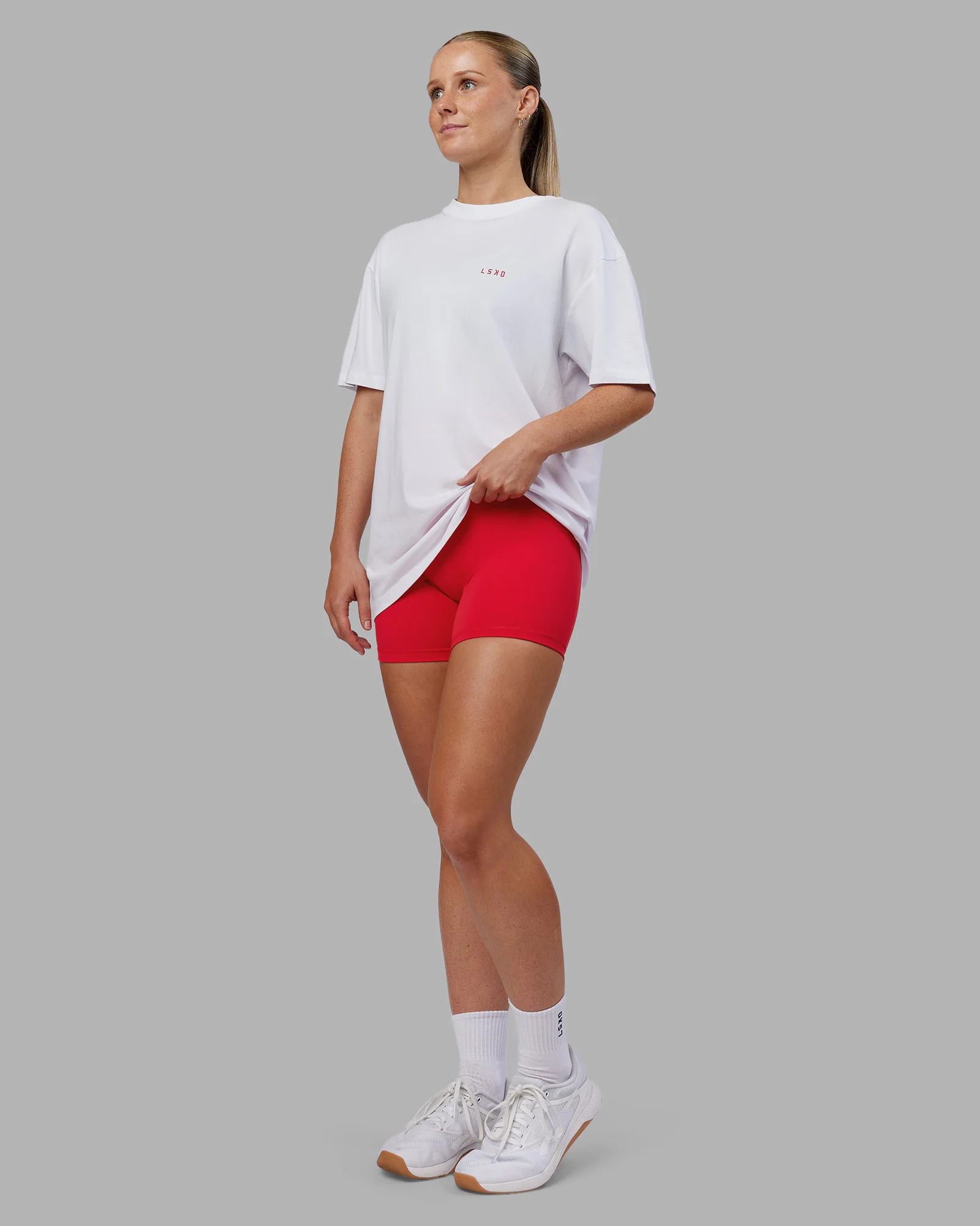 17008-dare-to-think-flxcotton-tee-oversize-white-scarlet-6.webp Dare To Think FLXCotton Tee Oversize - White-Scarlet