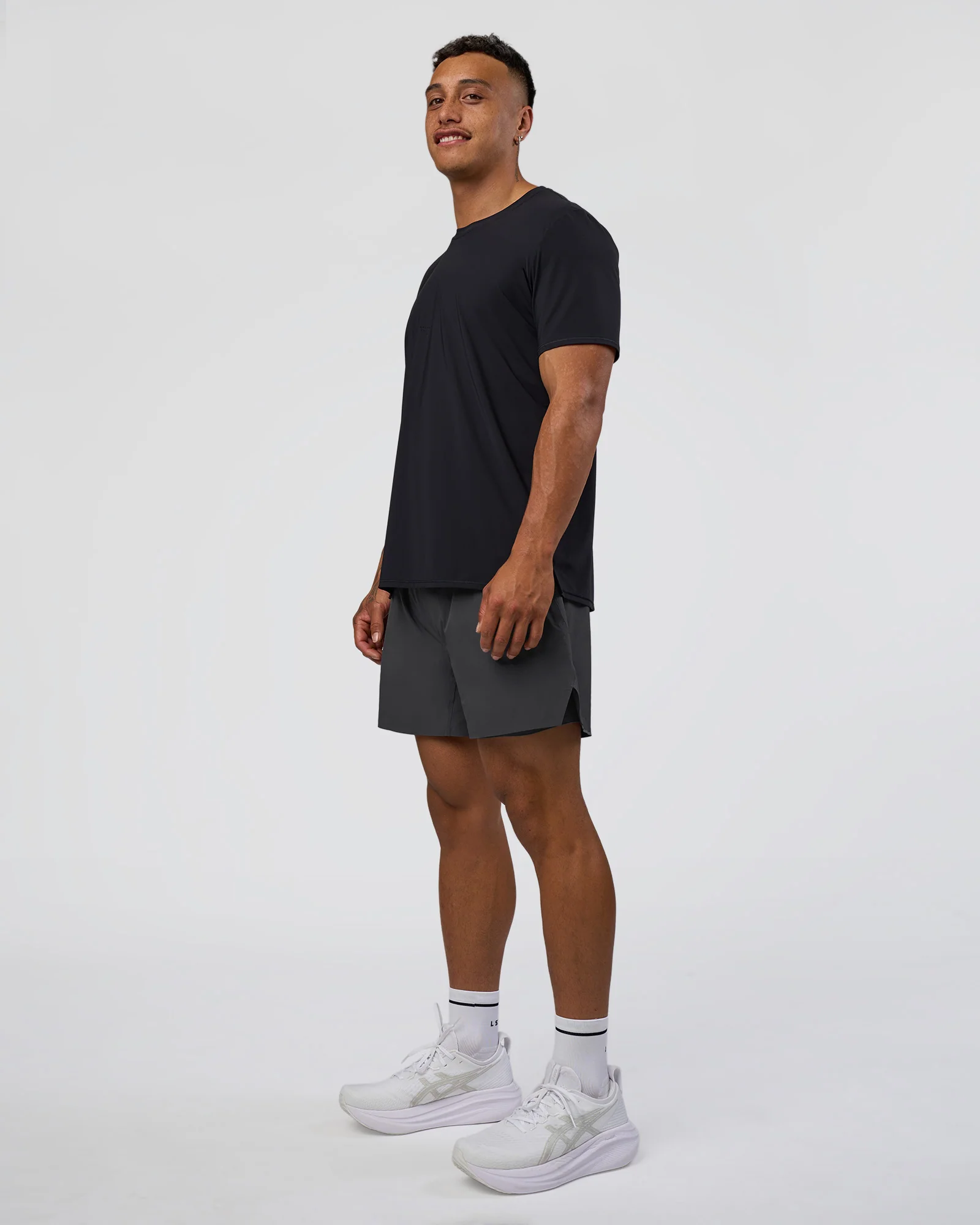 17017-hybrid-lined-5-short-dark-storm-3.webp Hybrid Lined 5" Short - Dark Storm