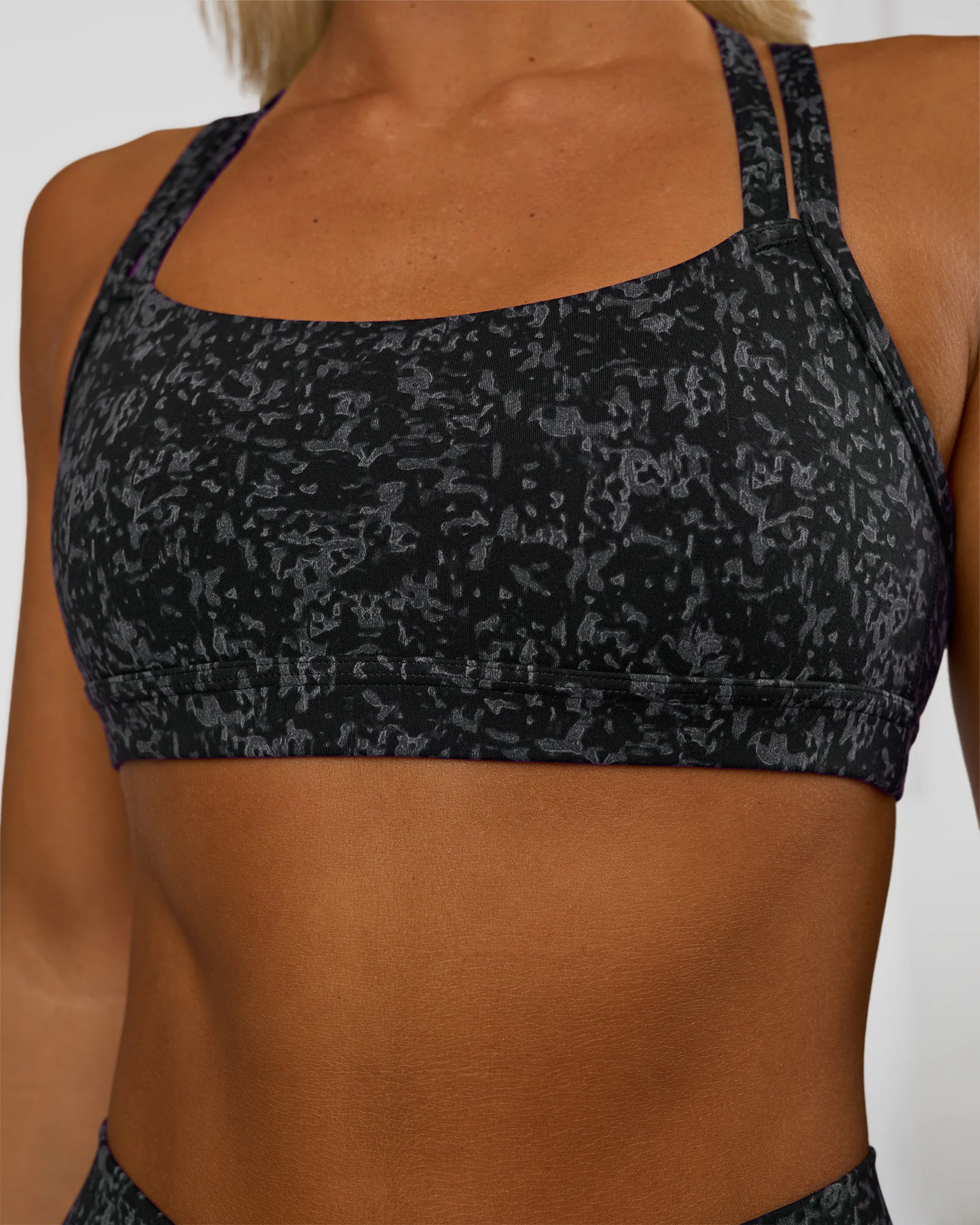 17060-velocity-sports-bra-energy-print-black-4.webp Velocity Sports Bra - Energy Print Black