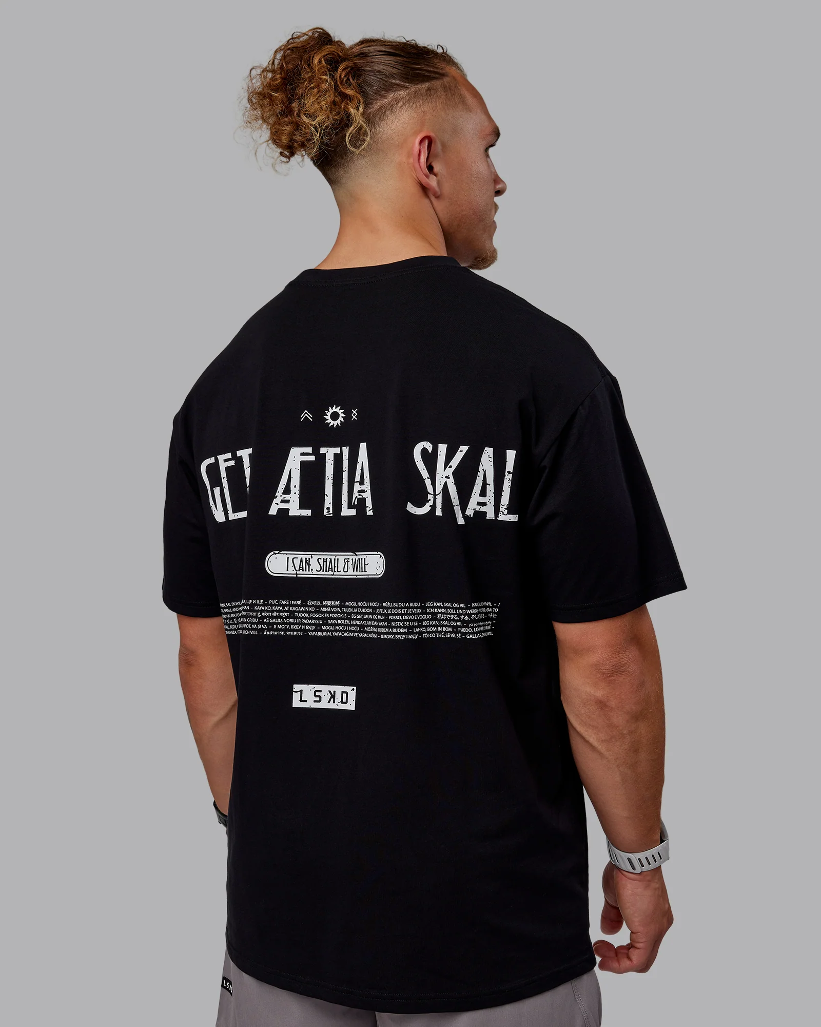 17086-sara-get-tla-skal-unisex-flxcotton-oversize-tee-black-white-9.webp Sara GET ÆTLA SKAL Unisex FLXCotton Oversize Tee - Black-White