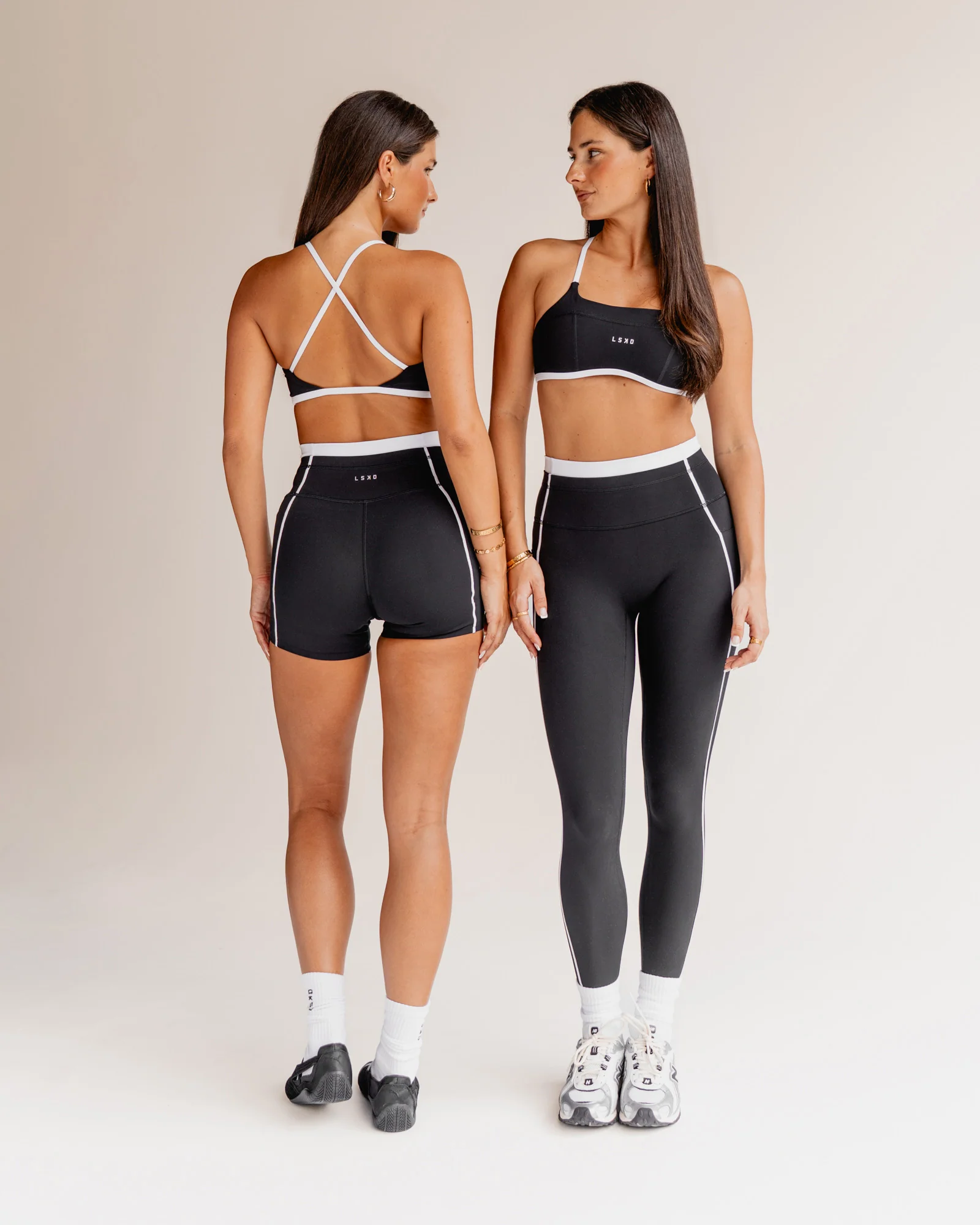 17095-liberate-sports-bra-black-white-2.webp Liberate Sports Bra - Black-White