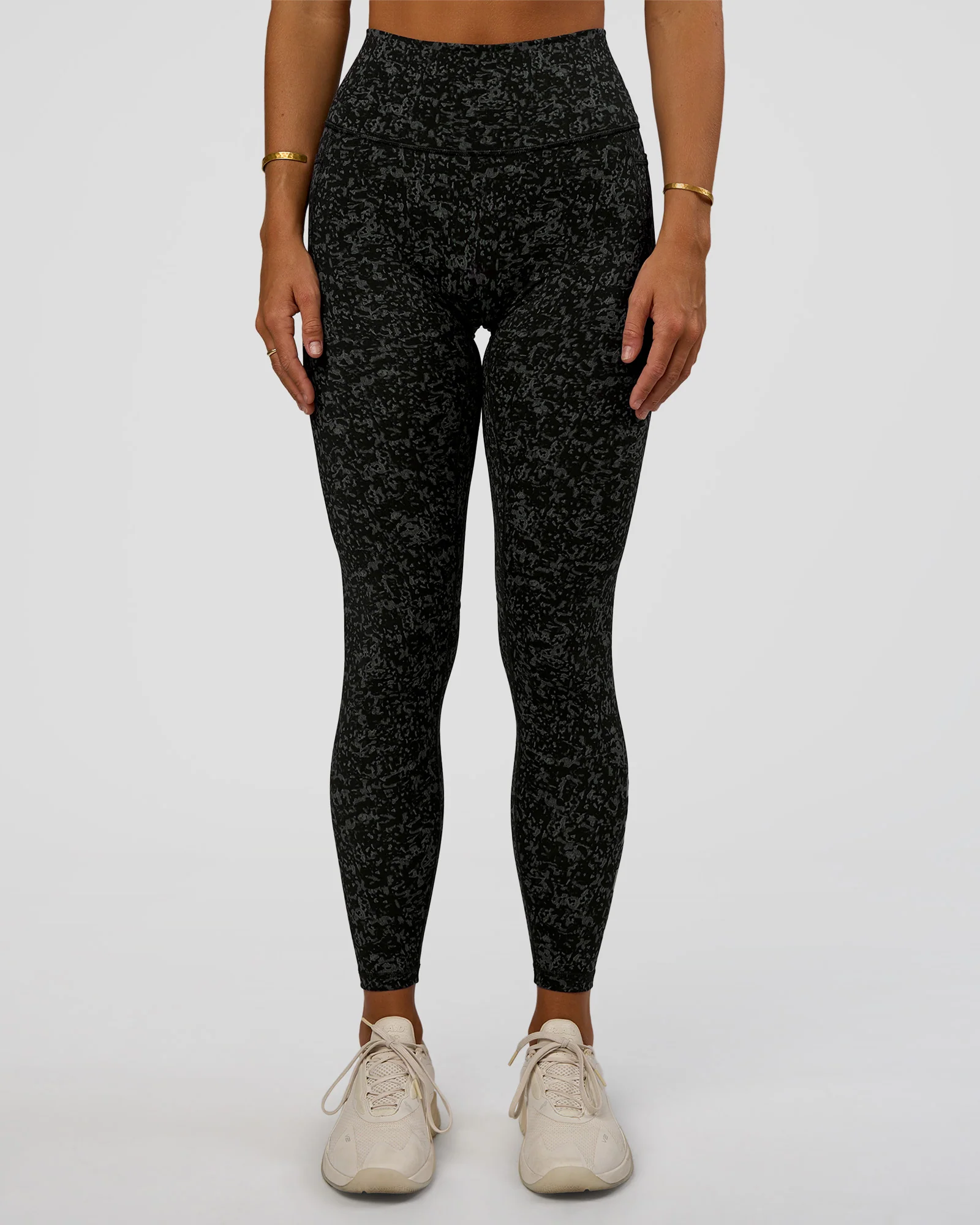 17113-fusion-icon-ultra-high-rise-full-length-legging-pockets-energy-print-black-reflective-7.webp Fusion Icon Ultra High-Rise Full Length Legging Pockets - Energy Print Black-Reflective