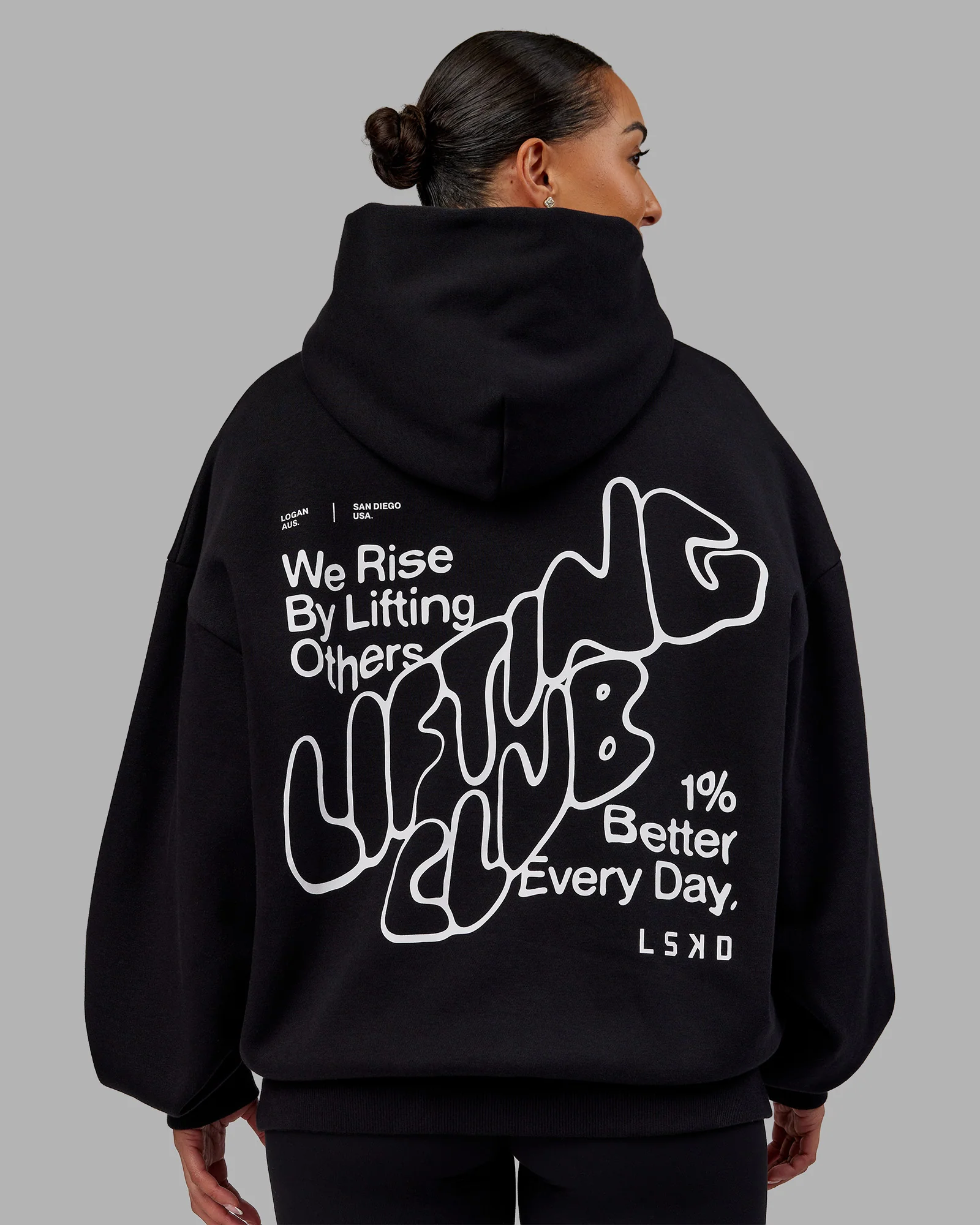 17327-rise-lift-hoodie-oversized-black-white-2.webp Rise & Lift Hoodie Oversized - Black-White