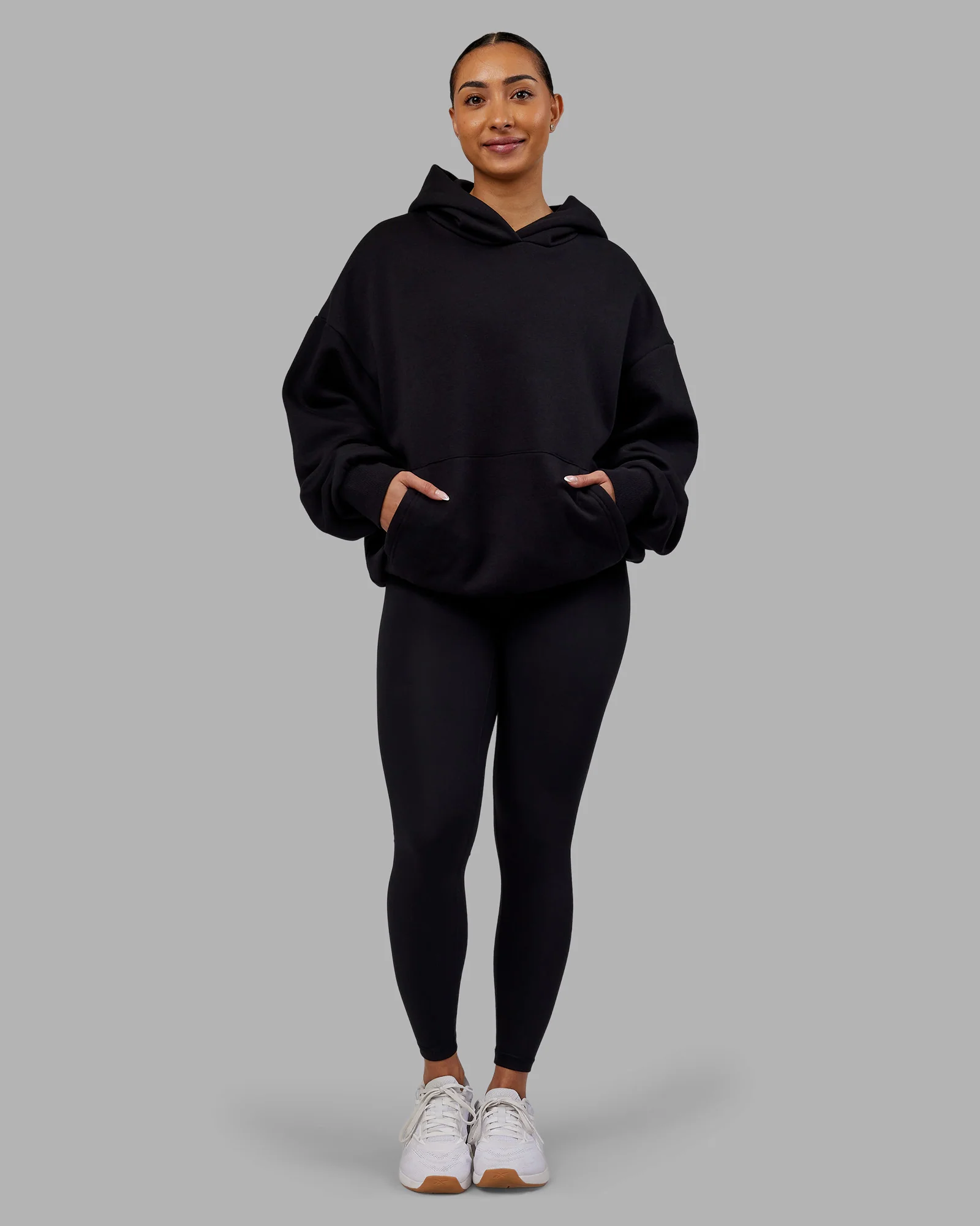 17327-rise-lift-hoodie-oversized-black-white-6.webp Rise & Lift Hoodie Oversized - Black-White