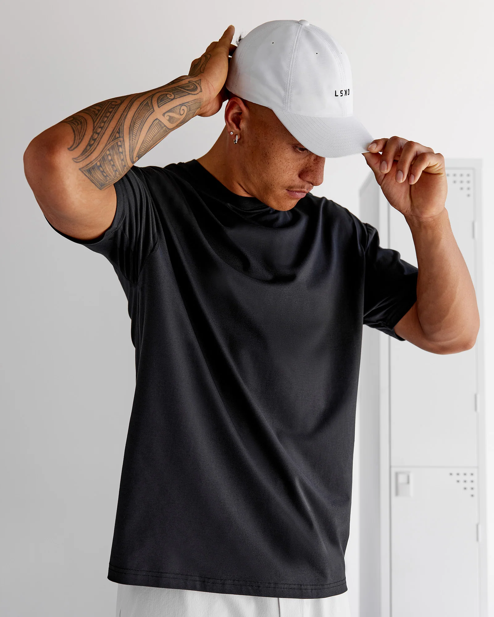 175-forever-effortlesstech-tee-black-2.webp Forever EffortlessTech Tee - Black