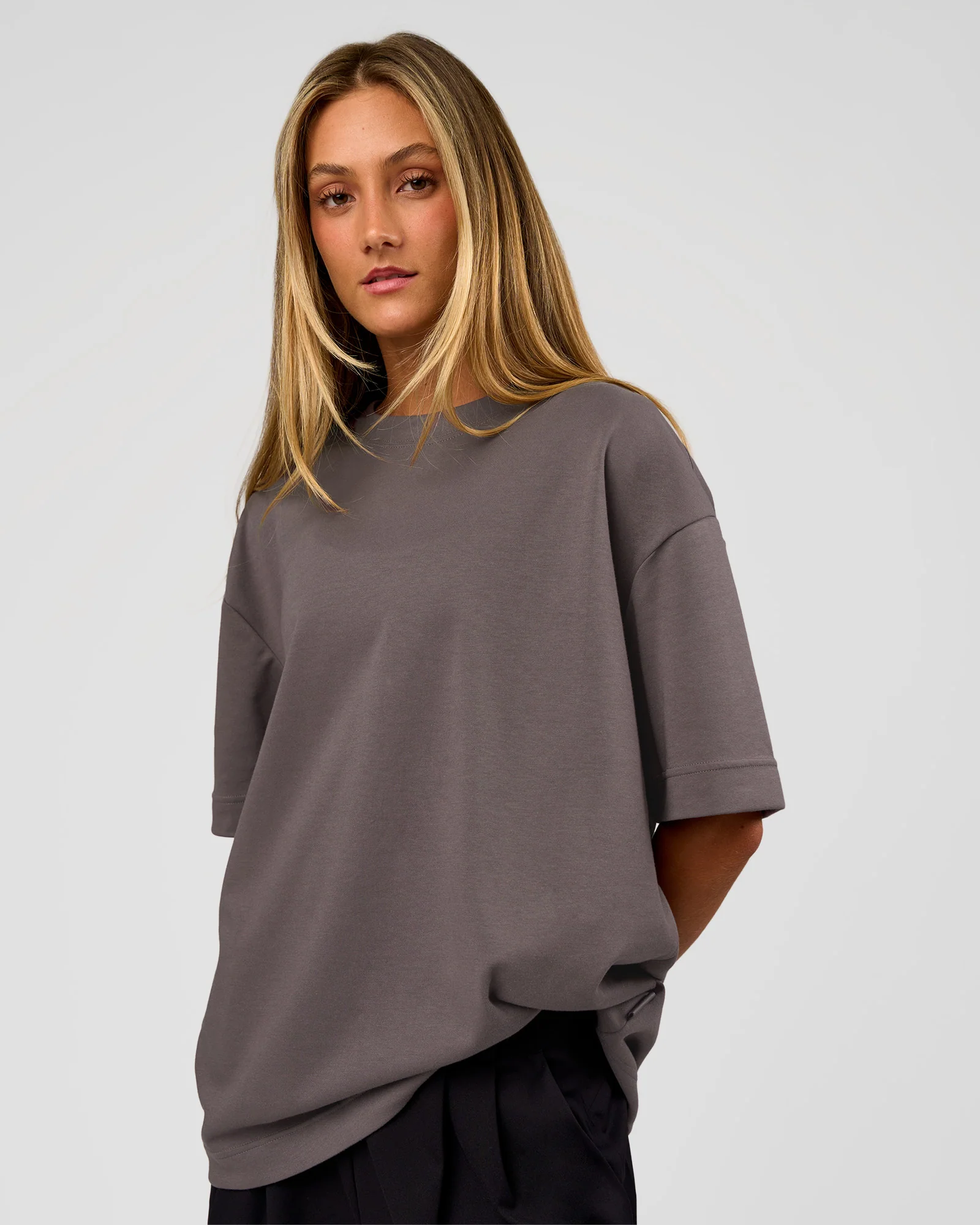 17538-afterdark-zerocrease-oversized-tee-duskstone-4.webp AfterDark ZeroCrease Oversized Tee - Duskstone