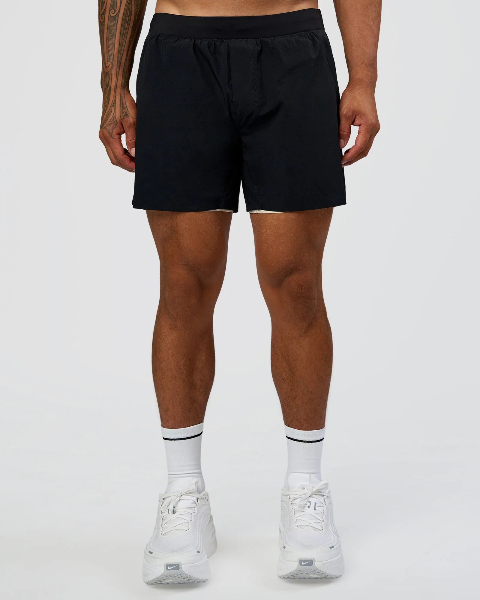 1759-hybrid-lined-5-short-black-shale-beige-9.webp Hybrid Lined 5" Short - Black-Shale Beige