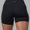 17668-rep-ultra-high-rise-4-short-pockets-black-blue-atoll-8.webp Rep Ultra High-Rise 4" Short Pockets - Black-Blue Atoll