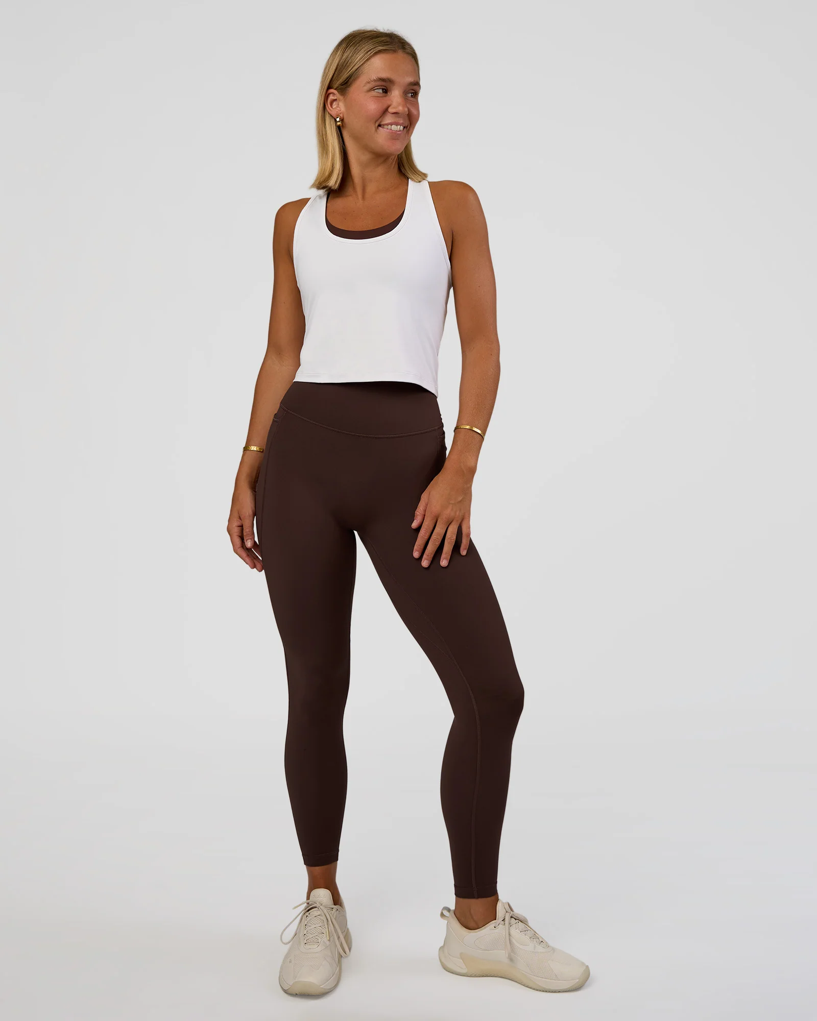 17720-fusion-v-contour-ultra-high-rise-full-length-legging-pockets-hot-chocolate-5.webp Fusion V-Contour Ultra High-Rise Full Length Legging Pockets - Hot Chocolate