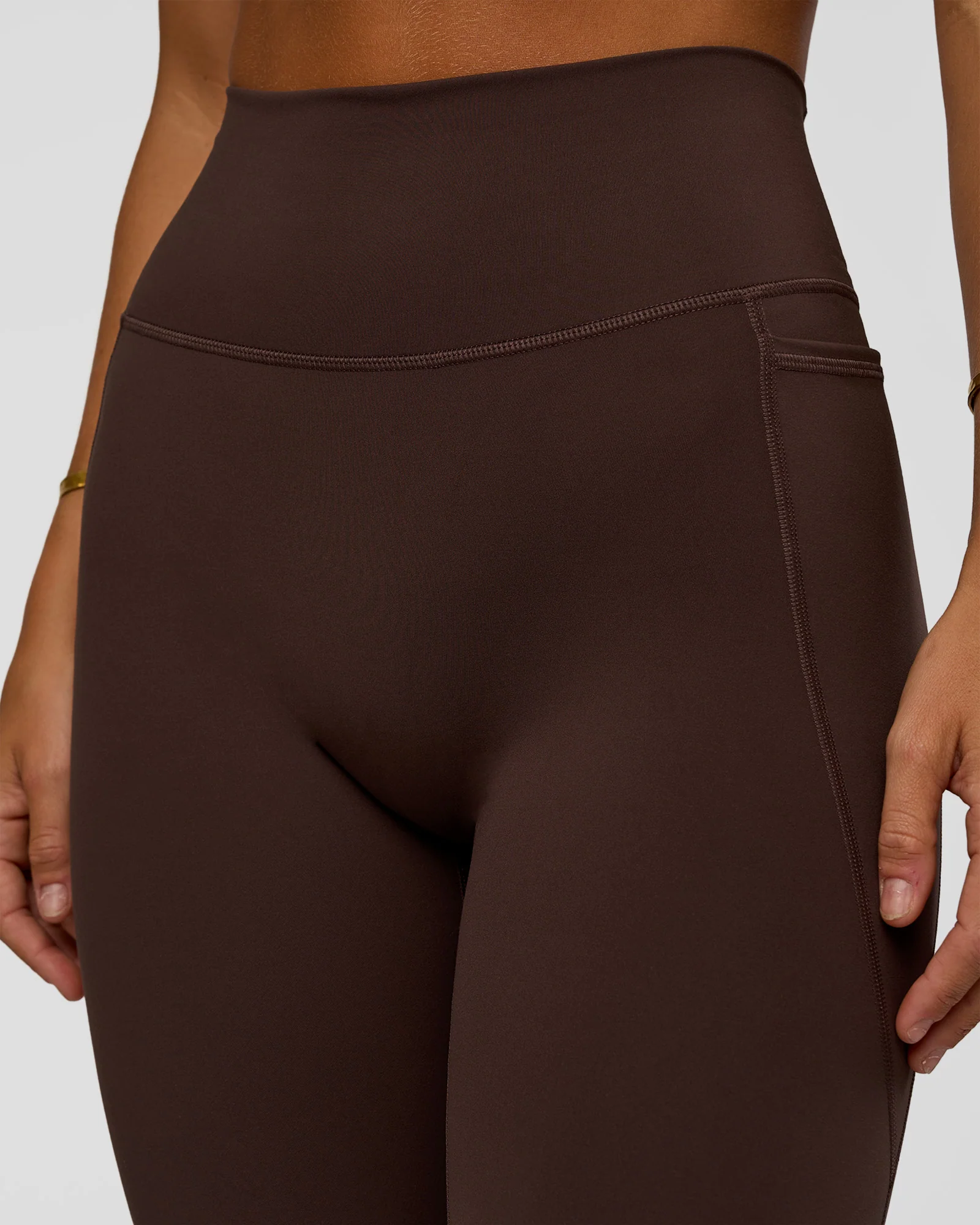 17720-fusion-v-contour-ultra-high-rise-full-length-legging-pockets-hot-chocolate-6.webp Fusion V-Contour Ultra High-Rise Full Length Legging Pockets - Hot Chocolate