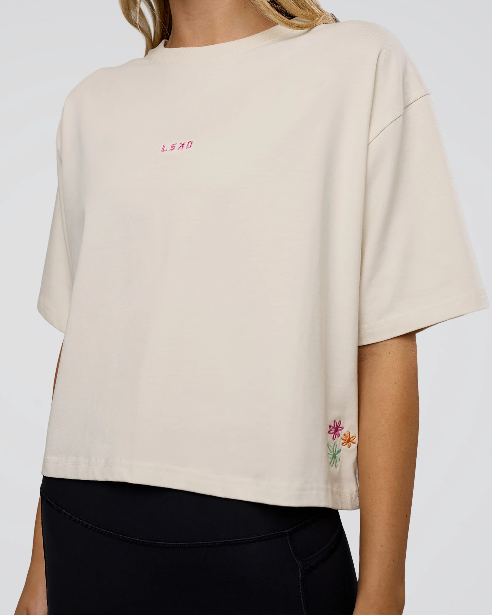 17818-go-to-heavyweight-flxcotton-graphic-skimmer-tee-off-white-multi-4.webp Go-To Heavyweight FLXCotton Graphic Skimmer Tee - Off White-Multi