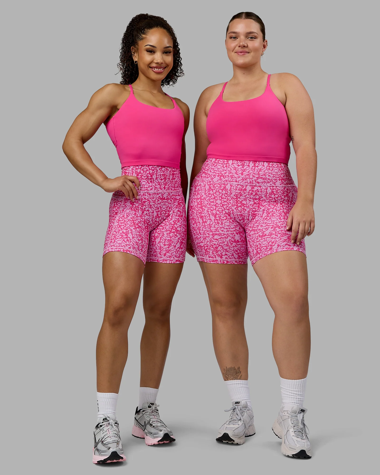 17937-twist-tank-with-shelf-bra-ultra-pink-5.webp Twist Tank With Shelf Bra - Ultra Pink