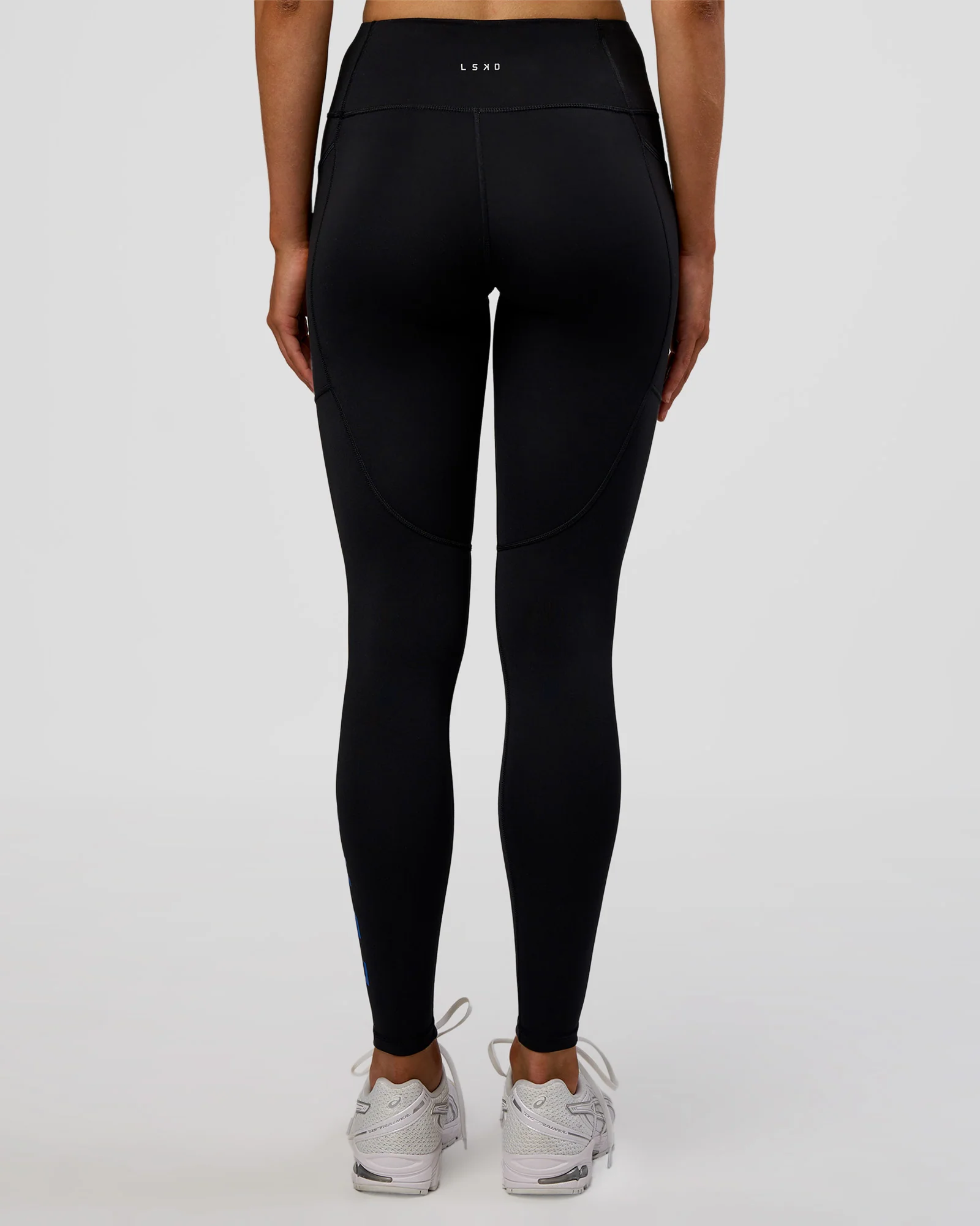 18017-rep-ultra-high-rise-full-length-legging-pockets-black-electric-indigo-3.webp Rep Ultra High-Rise Full Length Legging Pockets - Black-Electric Indigo