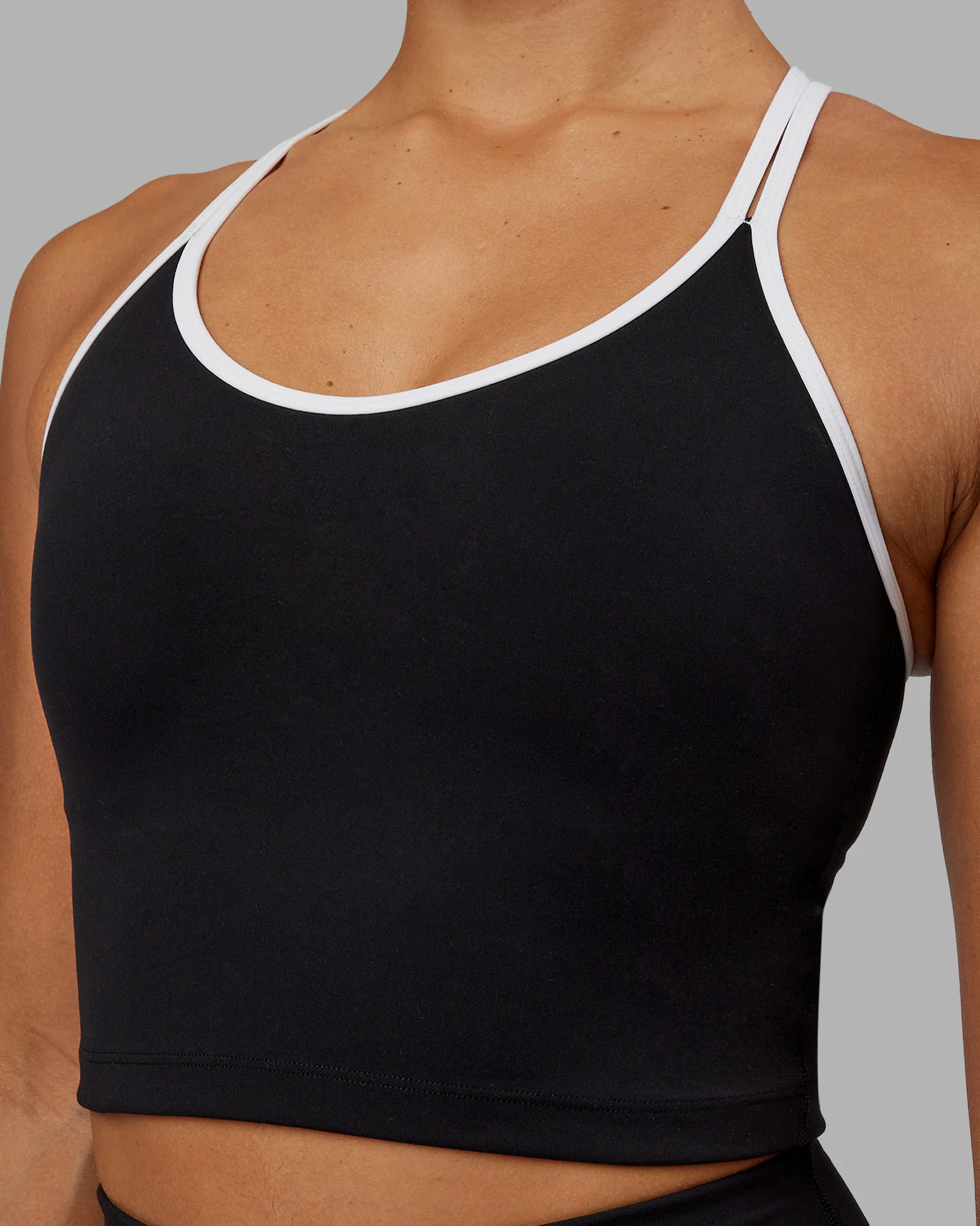 18269-contrast-active-tank-with-shelf-bra-black-white-4.webp Contrast Active Tank With Shelf Bra - Black-White