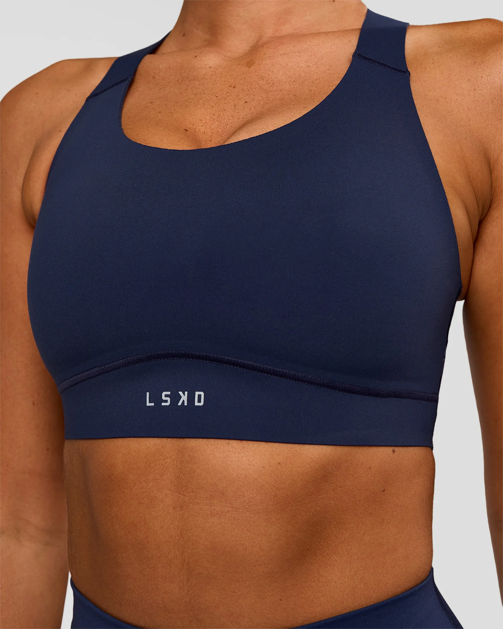 18305-fusion-sports-bra-2.0-future-navy-4.webp Fusion Sports Bra 2.0 - Future Navy