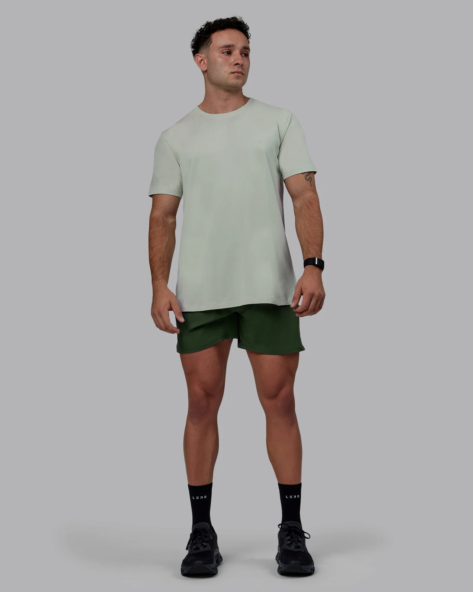 18527-challenger-6-performance-short-cilantro-3.webp Challenger 6" Performance Short - Cilantro