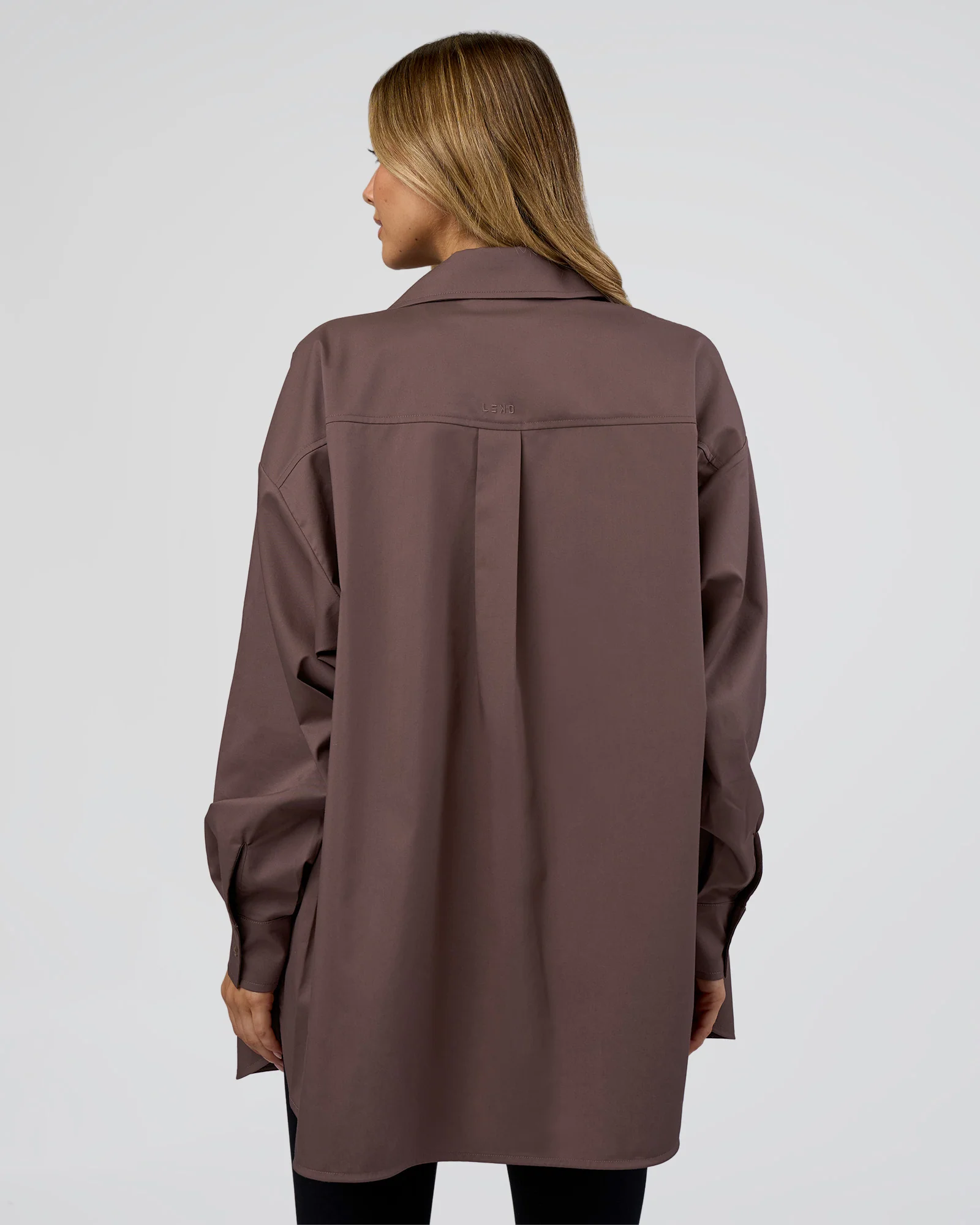 1855-go-to-oversized-shirt-cocoa-11.webp Go-To Oversized Shirt - Cocoa