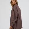 1855-go-to-oversized-shirt-cocoa-3.webp Go-To Oversized Shirt - Cocoa