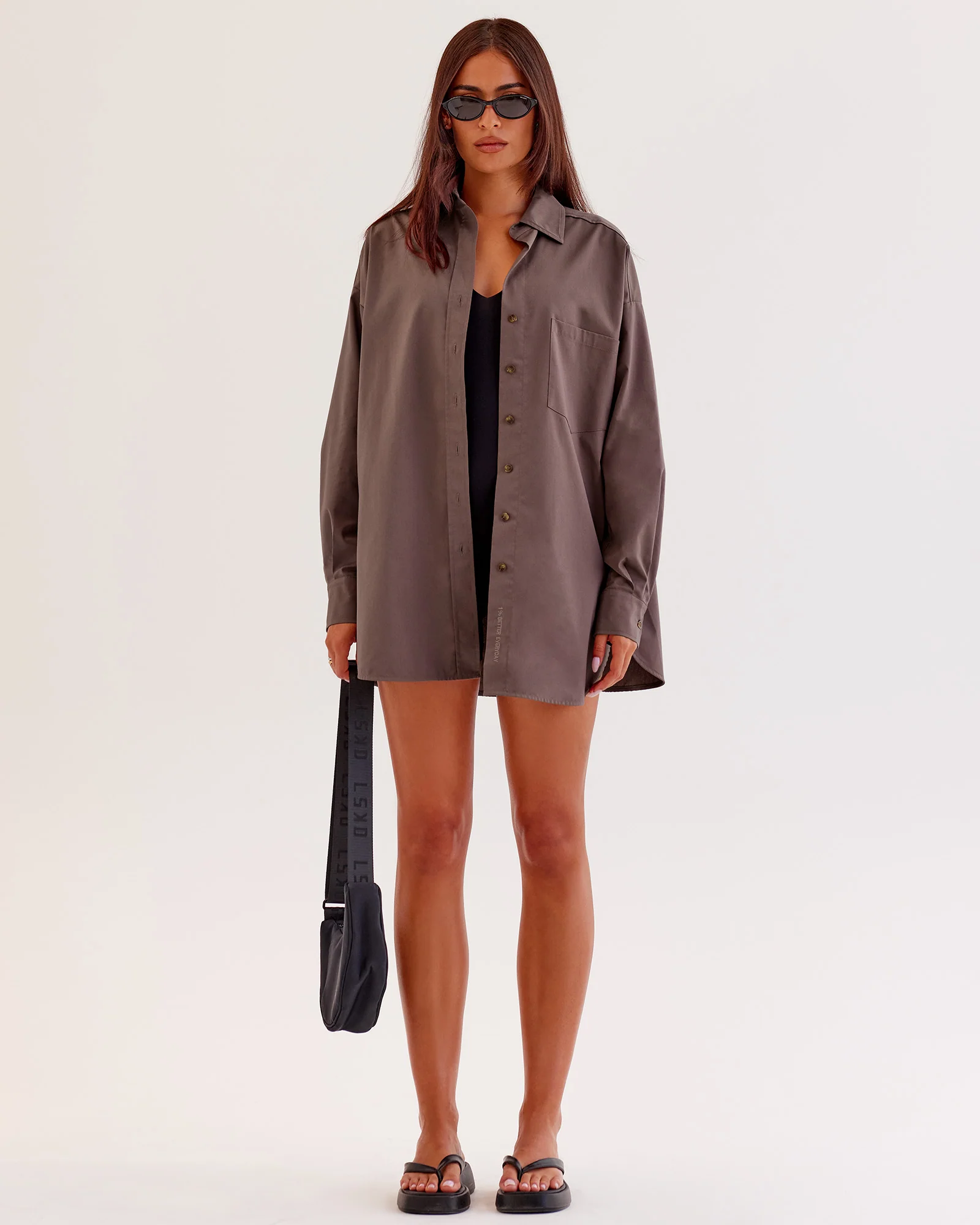 1855-go-to-oversized-shirt-cocoa-4.webp Go-To Oversized Shirt - Cocoa