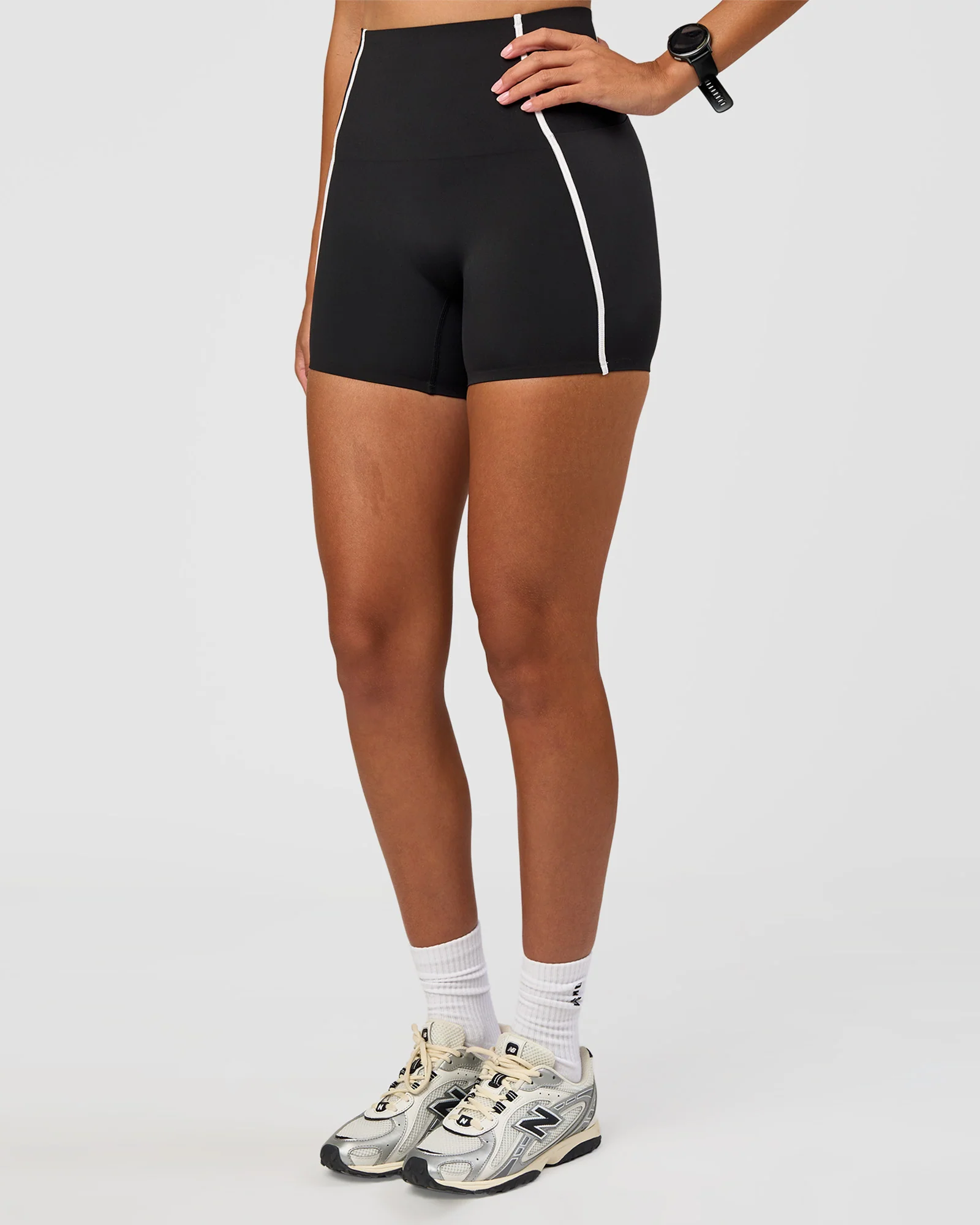 18616-power-ultra-high-rise-4-short-pockets-black-6.webp Power Ultra High-Rise 4" Short Pockets - Black