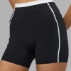 18643-liberate-contrast-high-rise-4-short-pockets-black-white-3.webp Liberate Contrast High-Rise 4" Short Pockets - Black-White