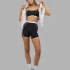 18643-liberate-contrast-high-rise-4-short-pockets-black-white-4.webp Liberate Contrast High-Rise 4" Short Pockets - Black-White