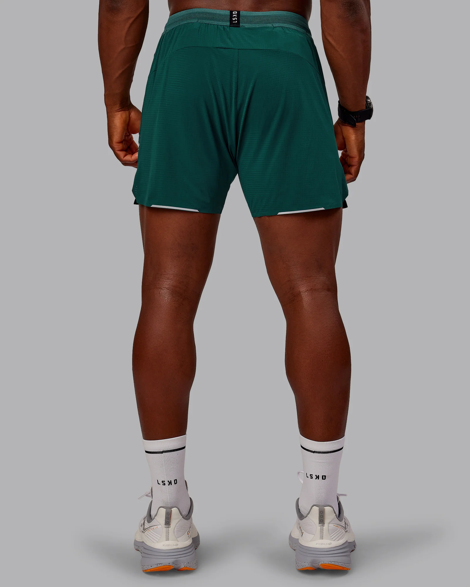 18760-ultraair-5-lined-performance-short-dark-moss-3.webp UltraAir 5" Lined Performance Short - Dark Moss