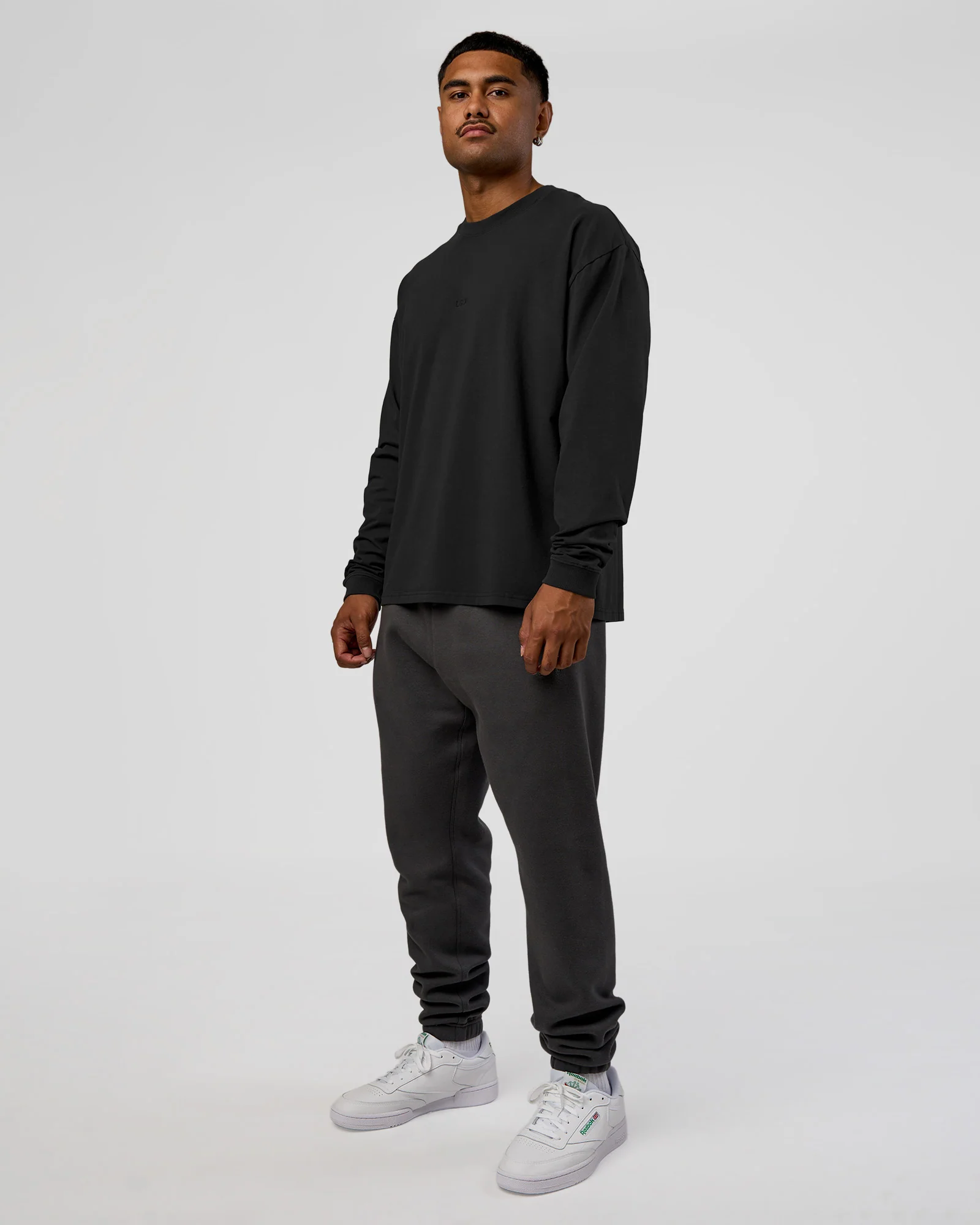 18777-classic-heavyweight-flxcotton-oversized-long-sleeve-tee-washed-black-black-2.webp Classic Heavyweight FLXCotton Oversized Long Sleeve Tee - Washed Black-Black